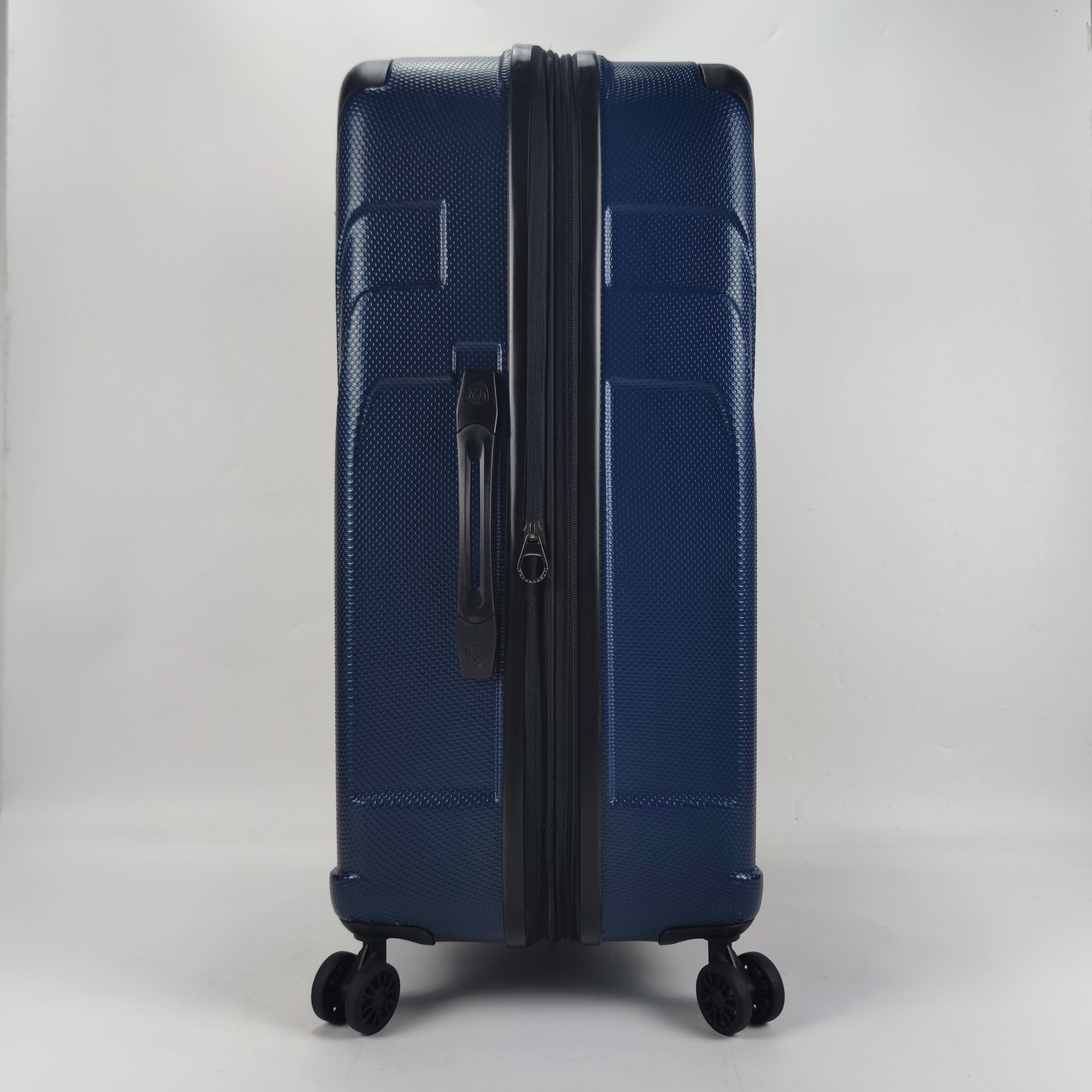 Traveler's Choice Glen Cargo Hardcase Luggage 28 Inch