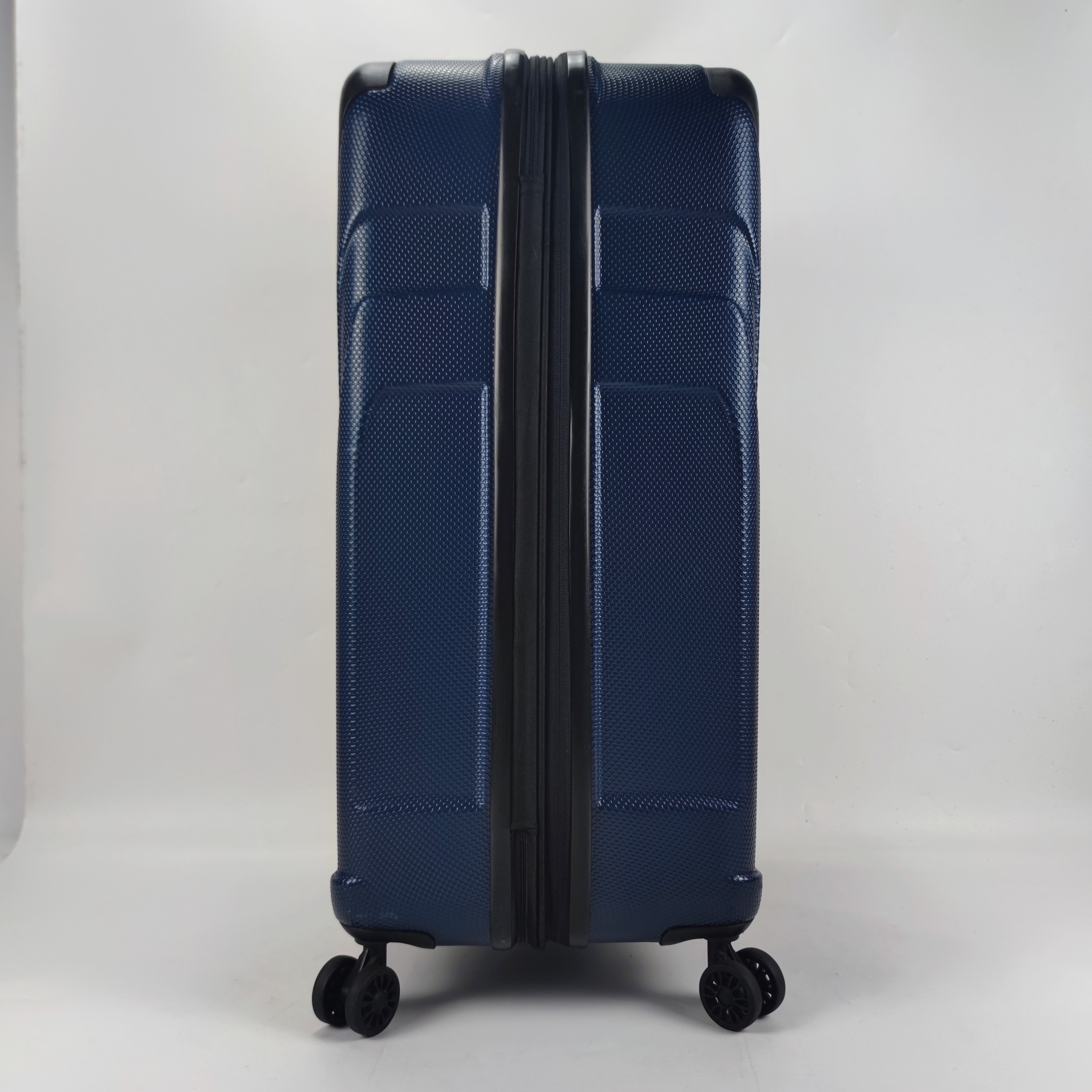 Traveler's Choice Glen Cargo Hardcase Luggage 28 Inch