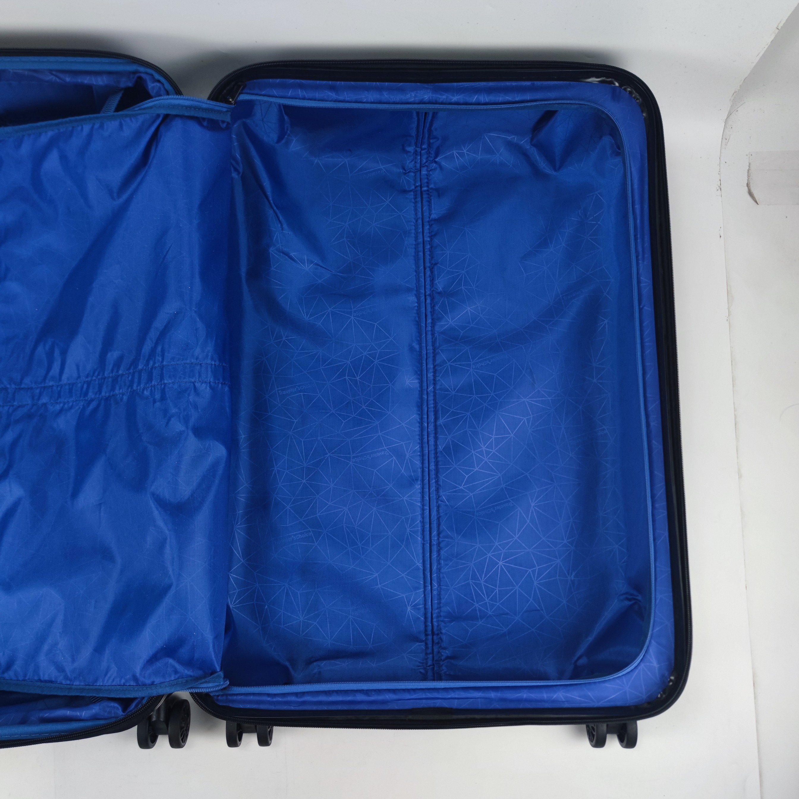 Traveler's Choice Glen Cargo Hardcase Luggage 28 Inch