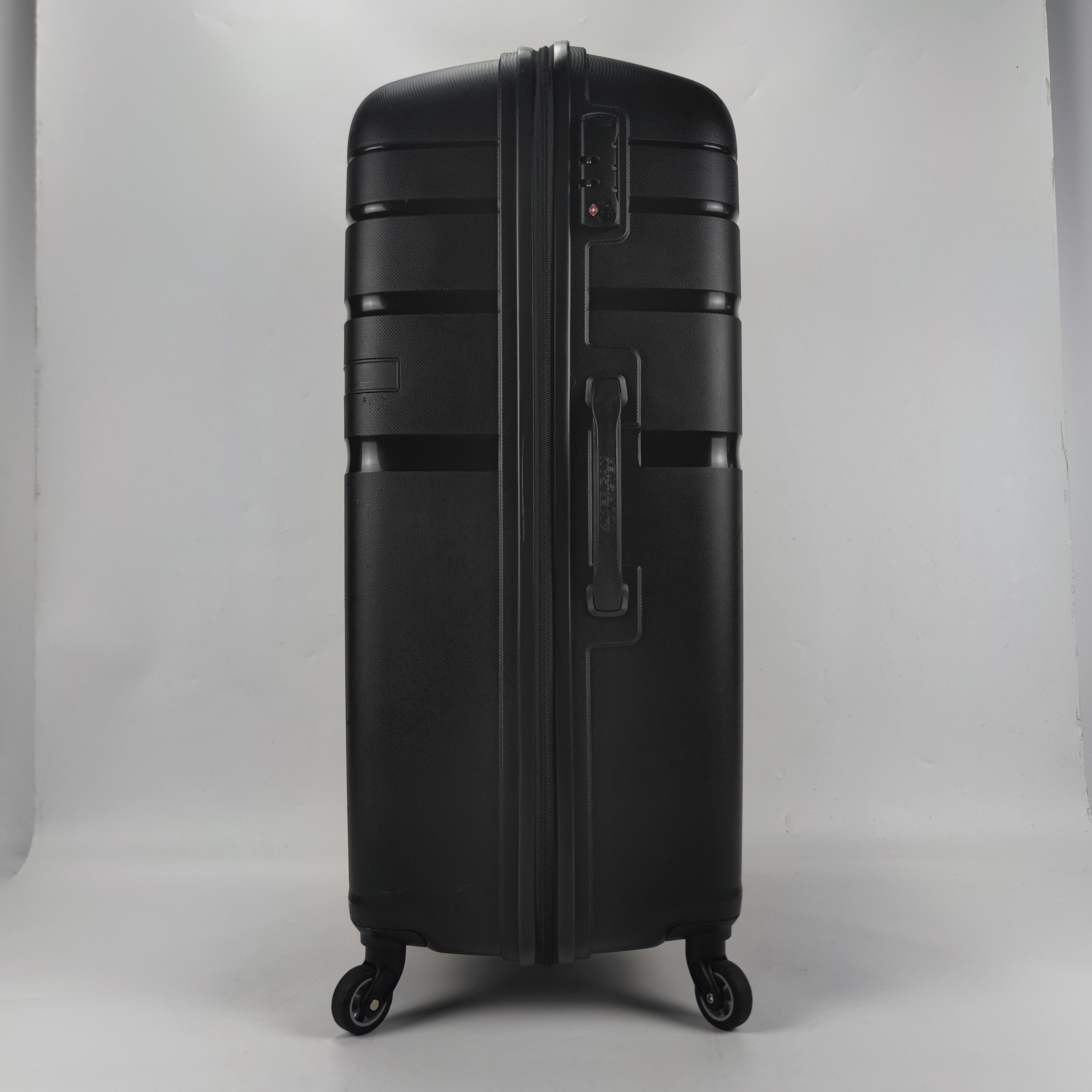 American Tourister Upland 28 Inch ✔️