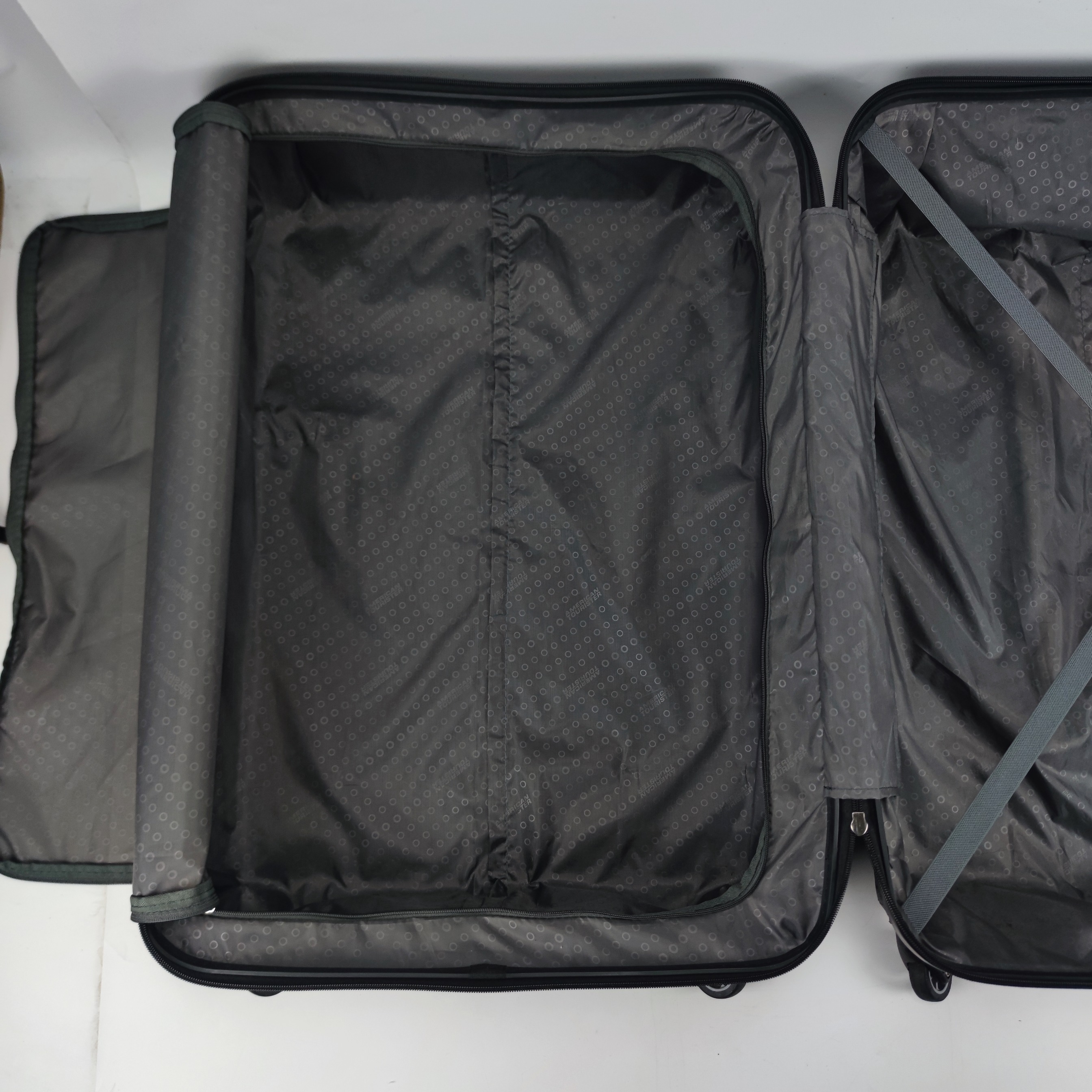 American Tourister Upland 28 Inch ✔️