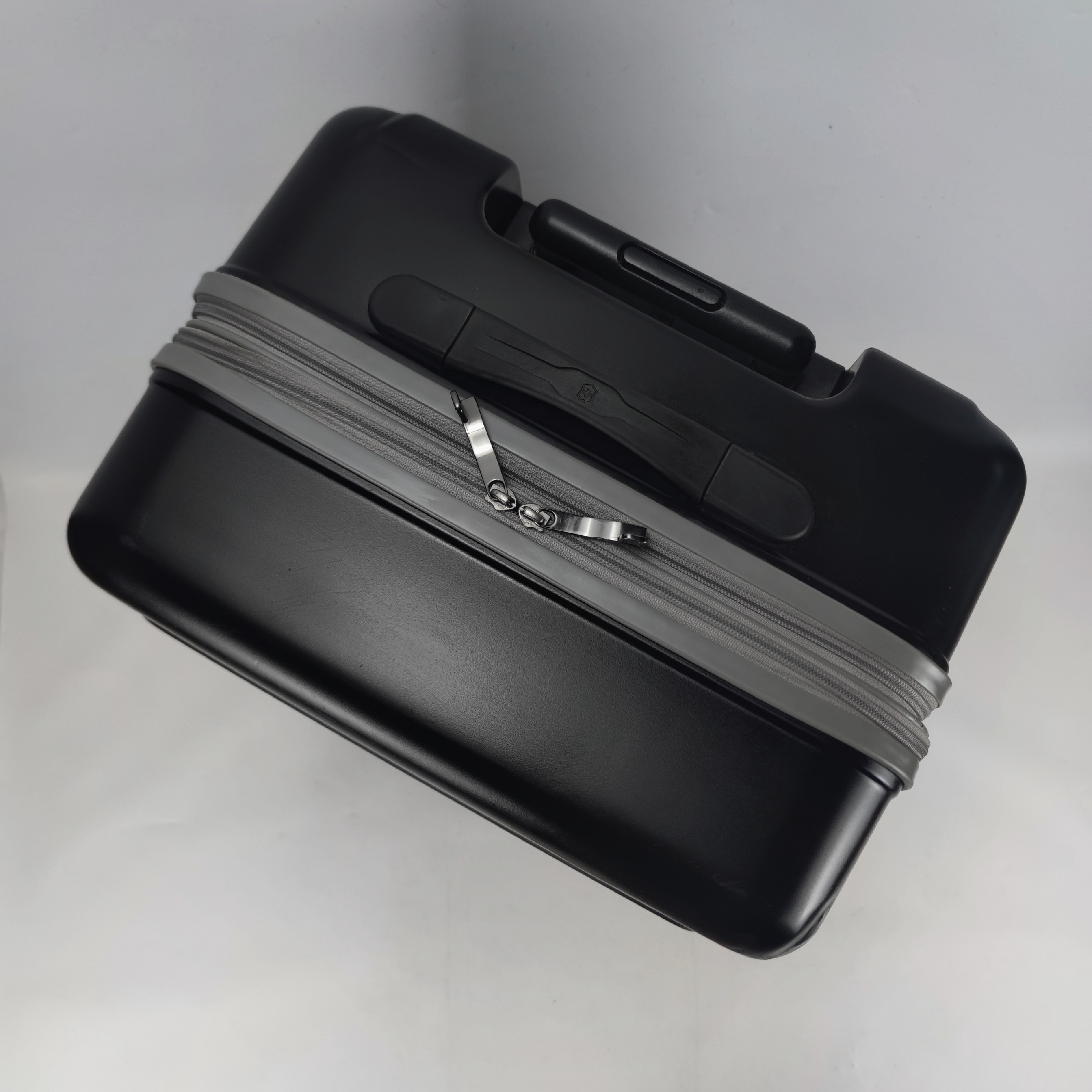 Victorinox Etherius Spinner Hardcase Luggage 28 Inch Black ✔️