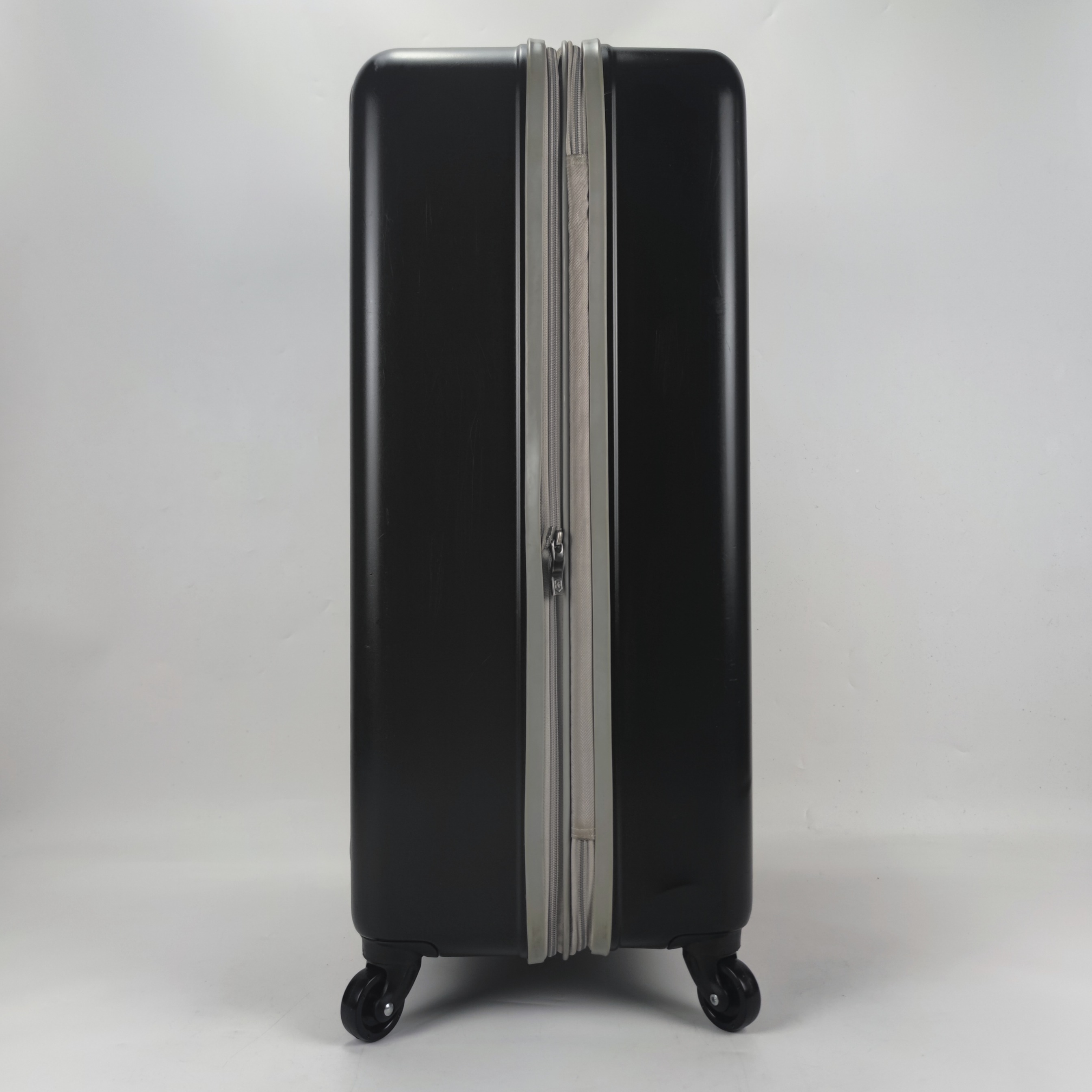 Victorinox Etherius Spinner Hardcase Luggage 28 Inch Black ✔️
