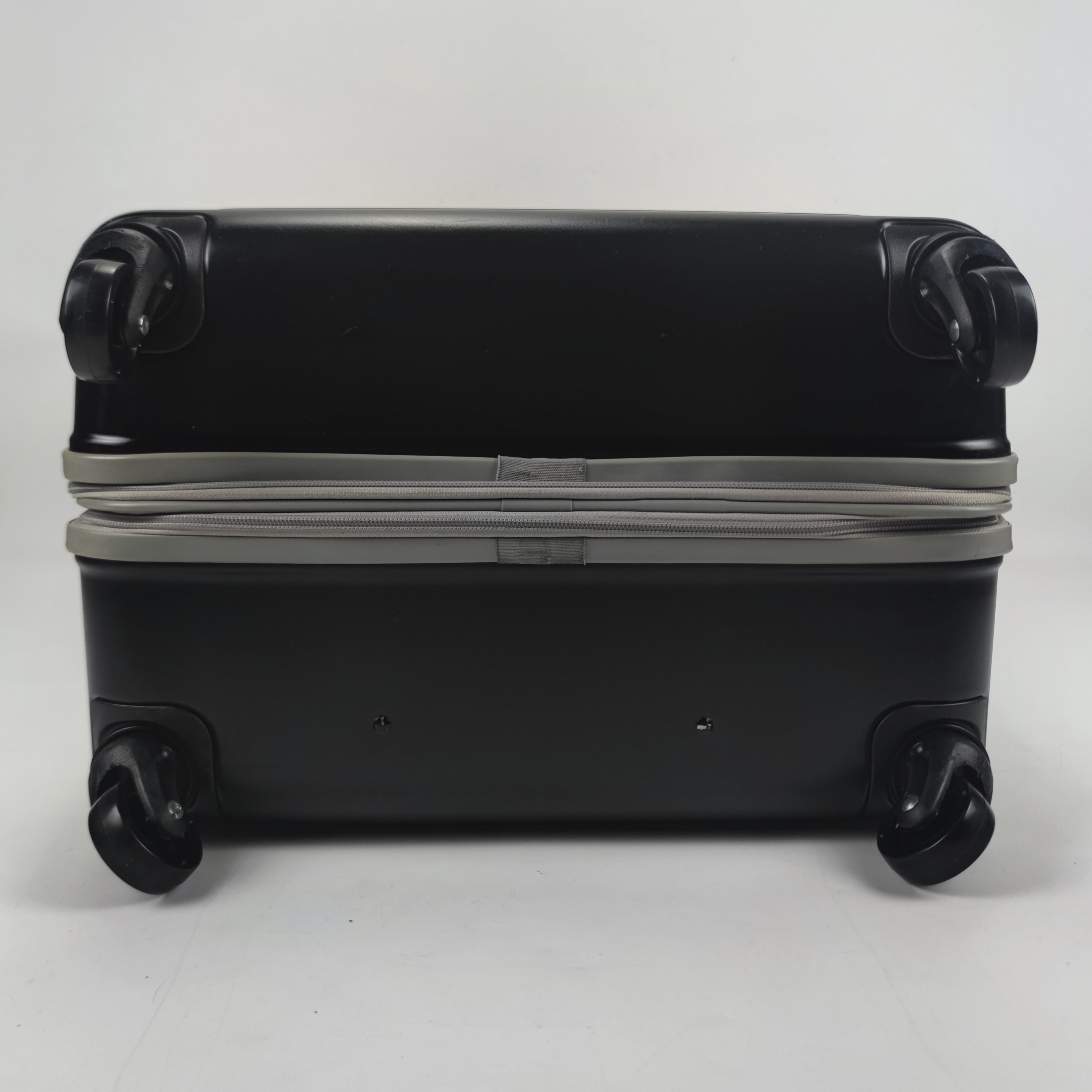 Victorinox Etherius Spinner Hardcase Luggage 28 Inch Black ✔️