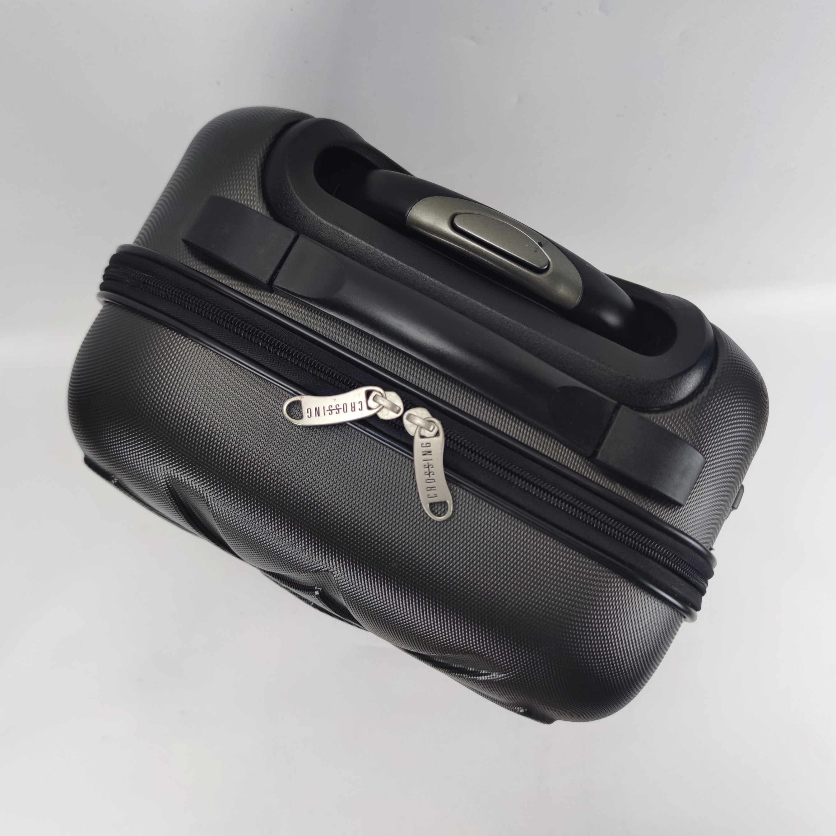 Crossing Spinner Hardcase Luggage 20 Inch✔️