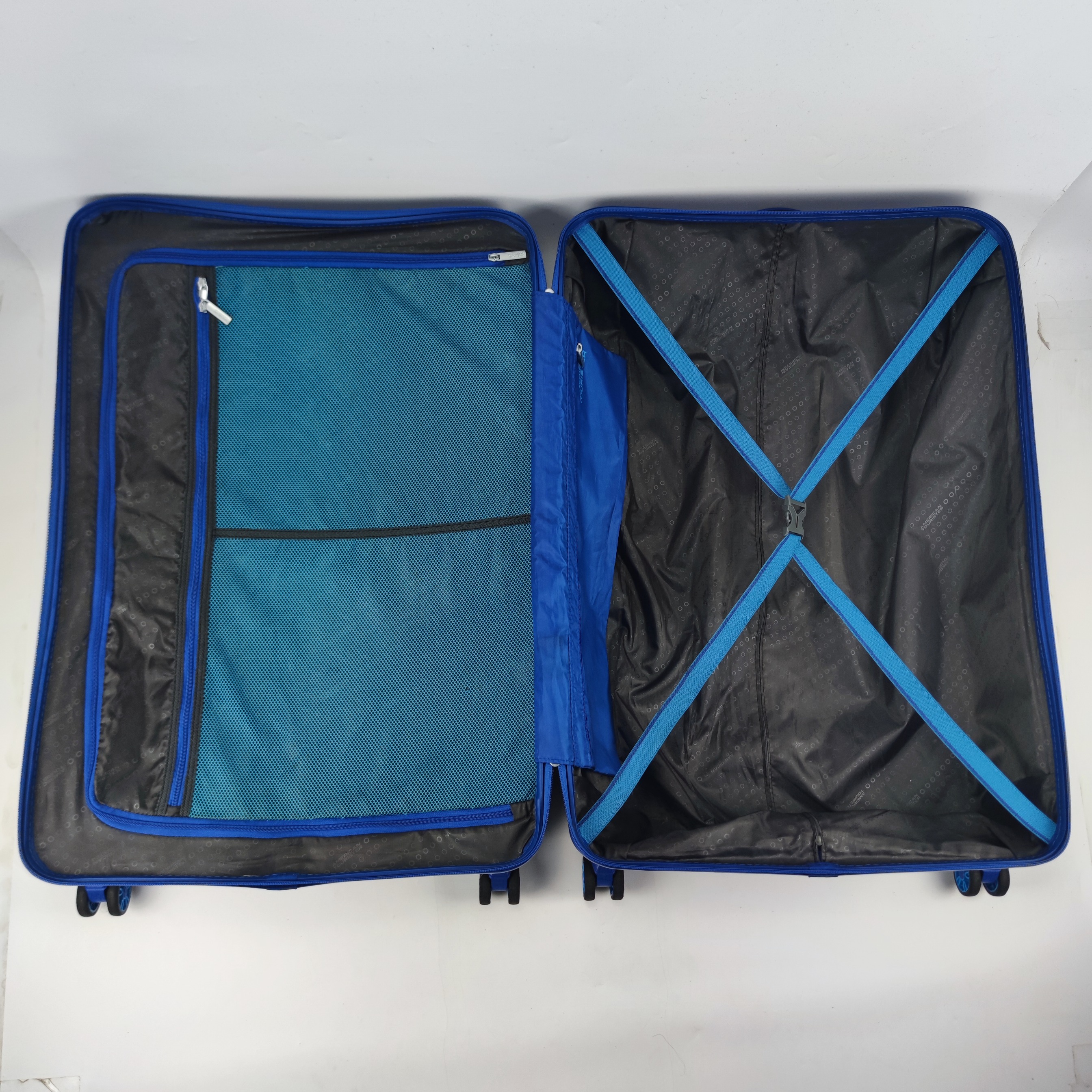 American Tourister Skytracer Spinner Hardcase Luggage 30 Inch Blue