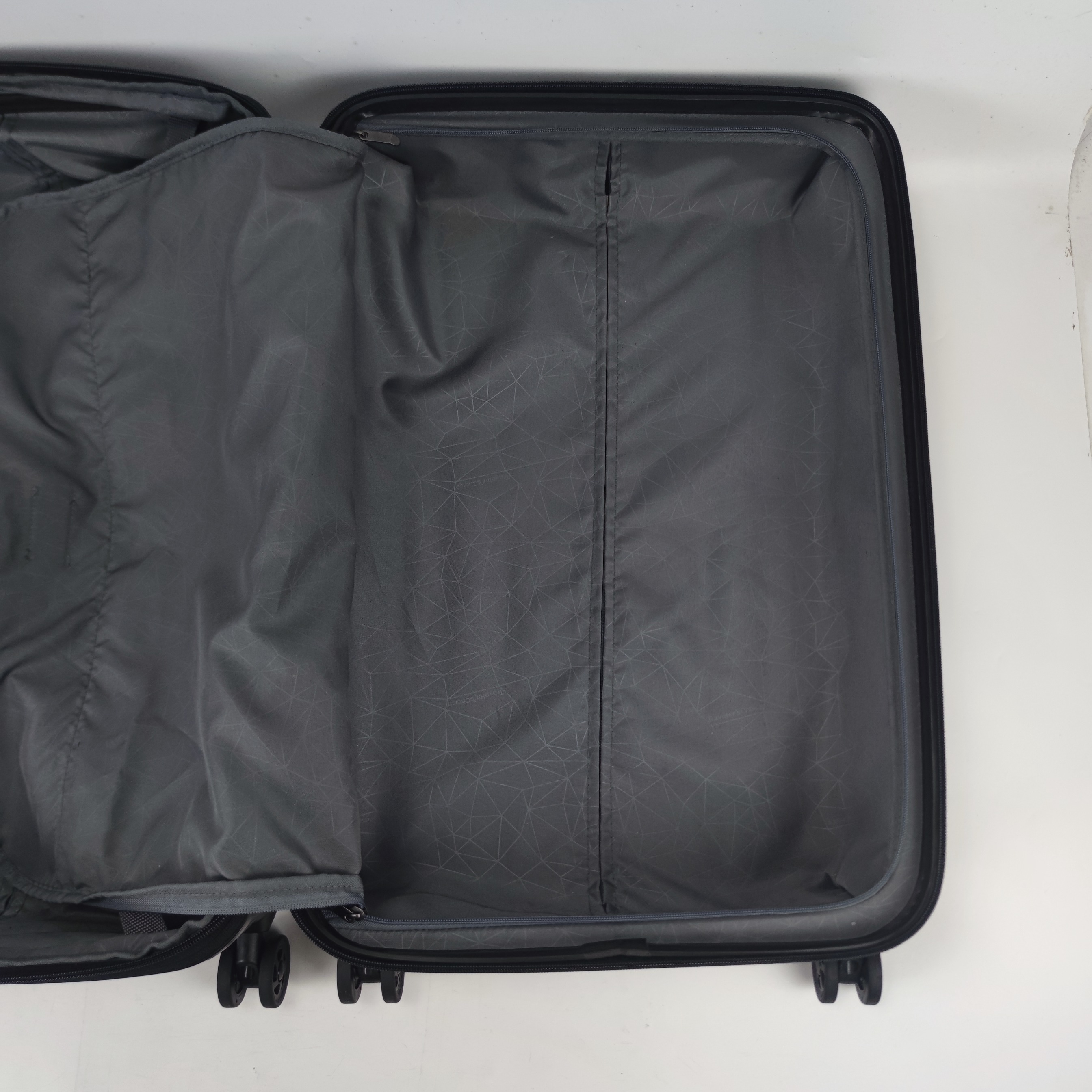 Traveler's Choice Zuma Hardcase Luggage 24 Inch ✔️