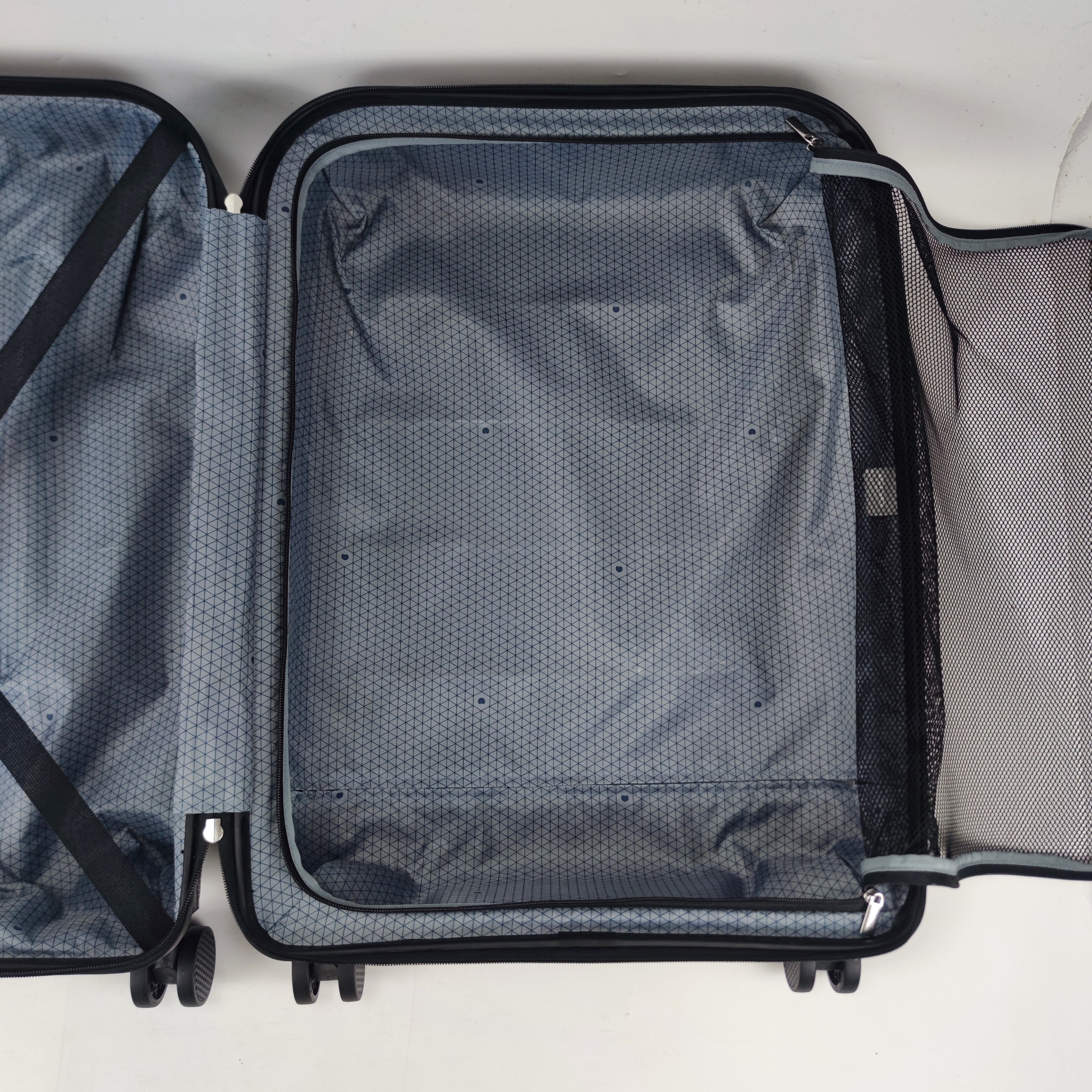 Delsey Binalong Hardcase Luggage 24 Inch Black✔️