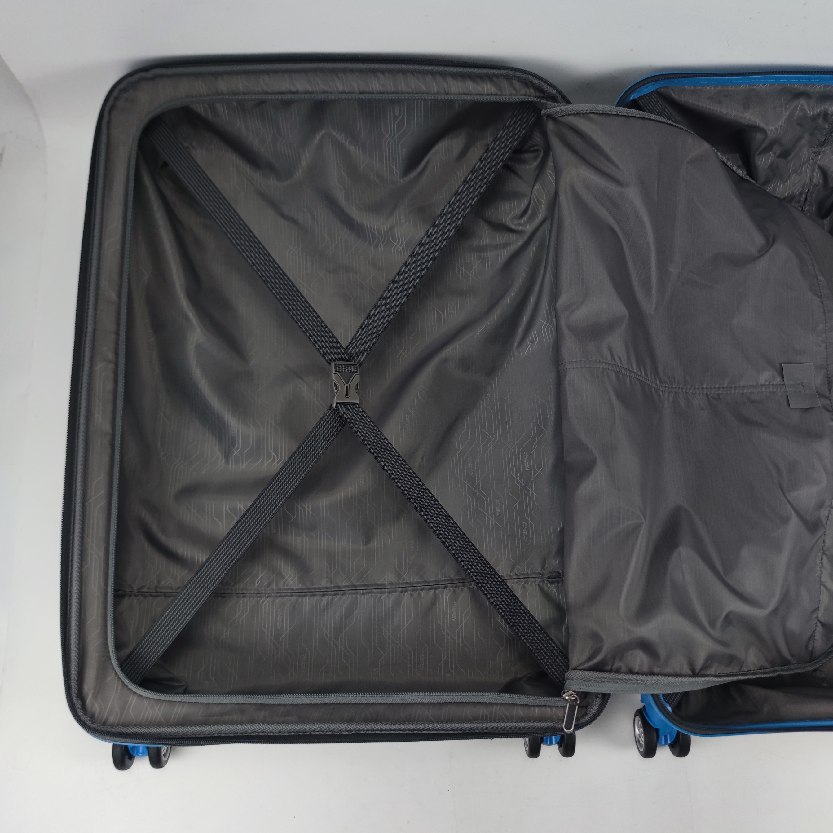 American Tourister Bon Air Spinner Hardcase Luggage 28 Inch Black✔️