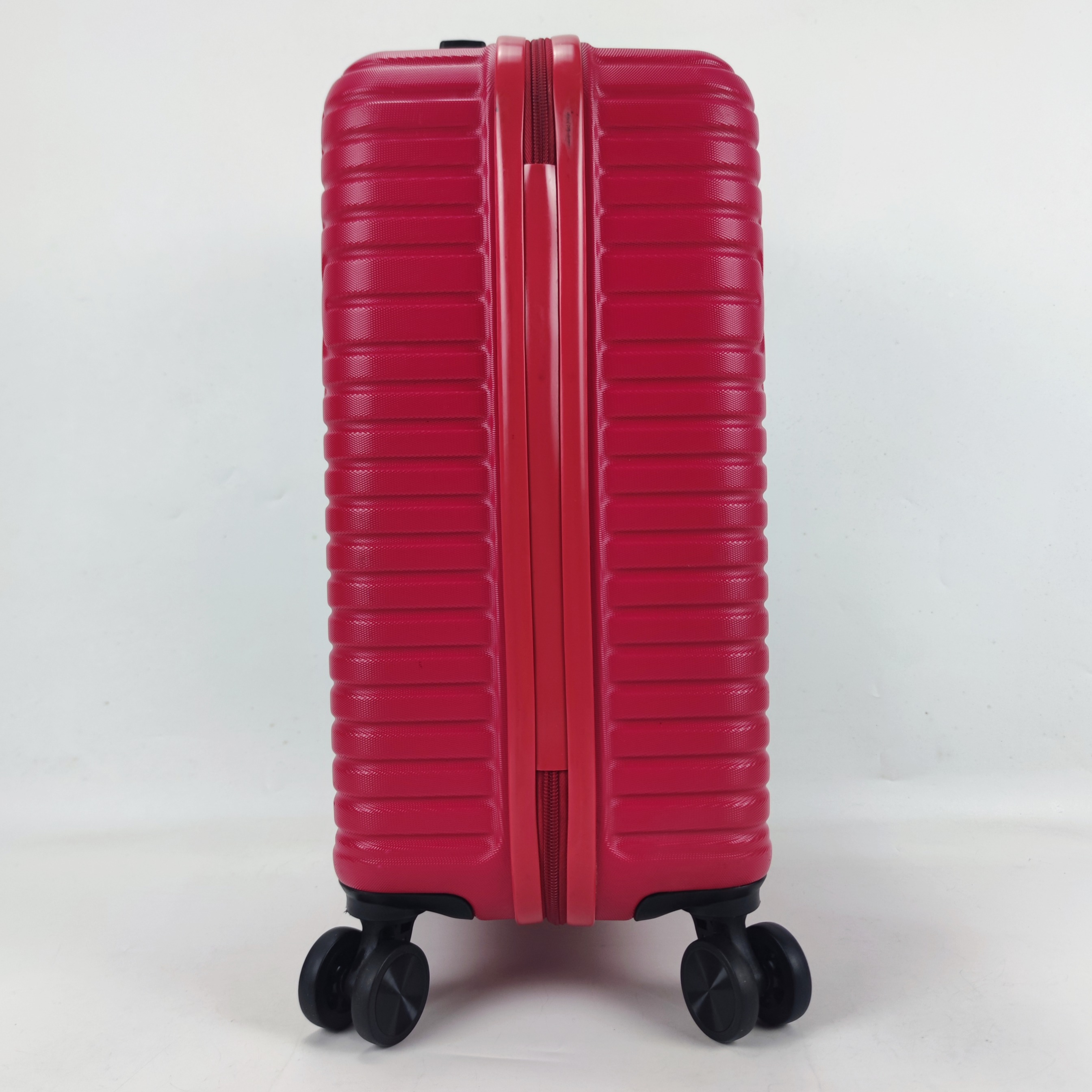 American Tourister Ellen Spinner Hardcase Luggage 20 Inch Red ✔️