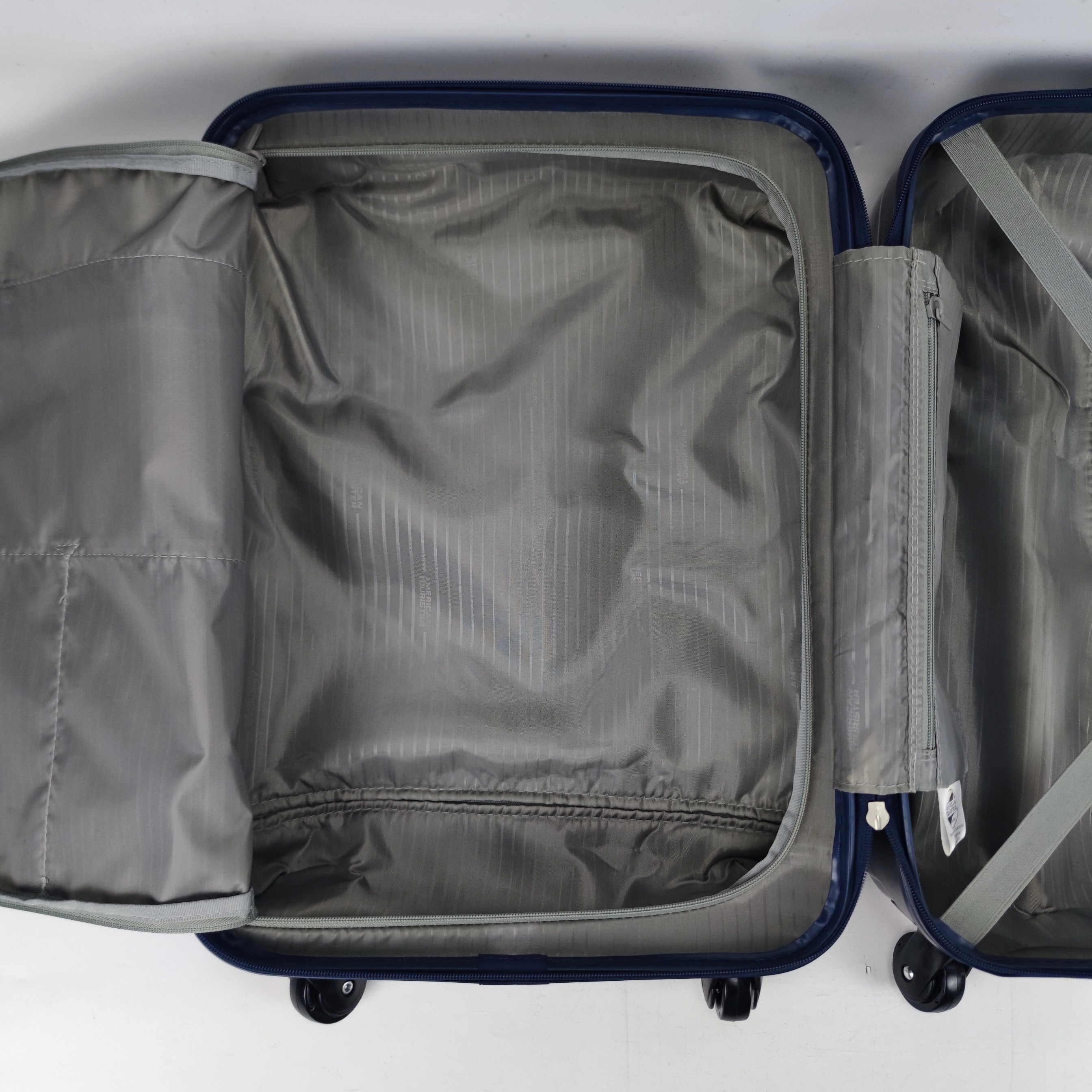 American Tourister Flourish Spinner Hardcase Luggage 20 Inch Navy ✔️