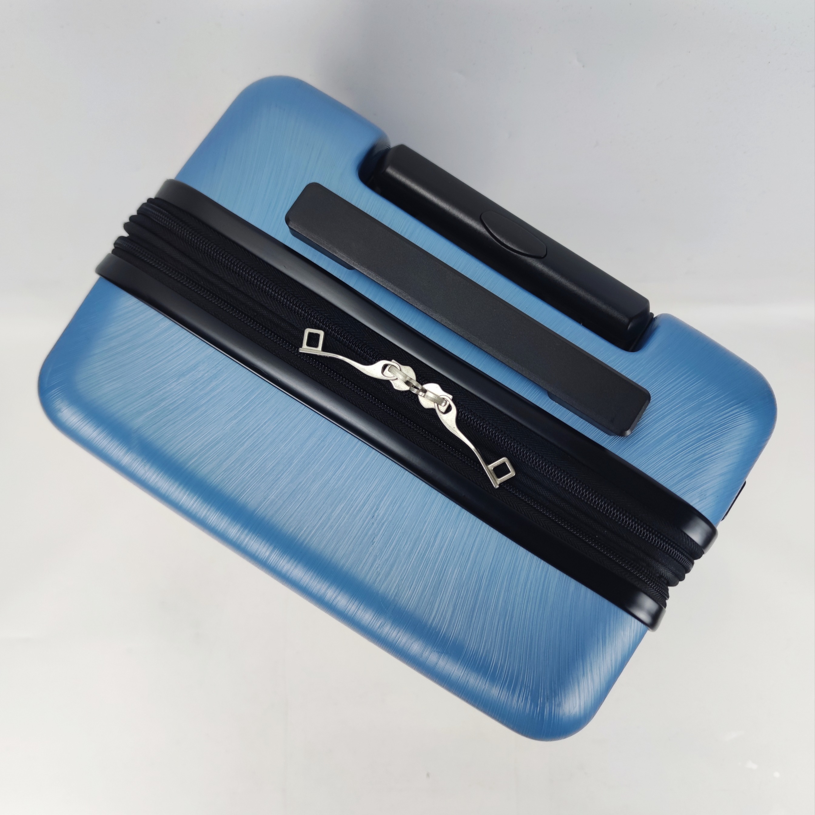 Pierre Cardin 36720 Spinner Hardcase Luggage 20 Inch Light Blue ✔️