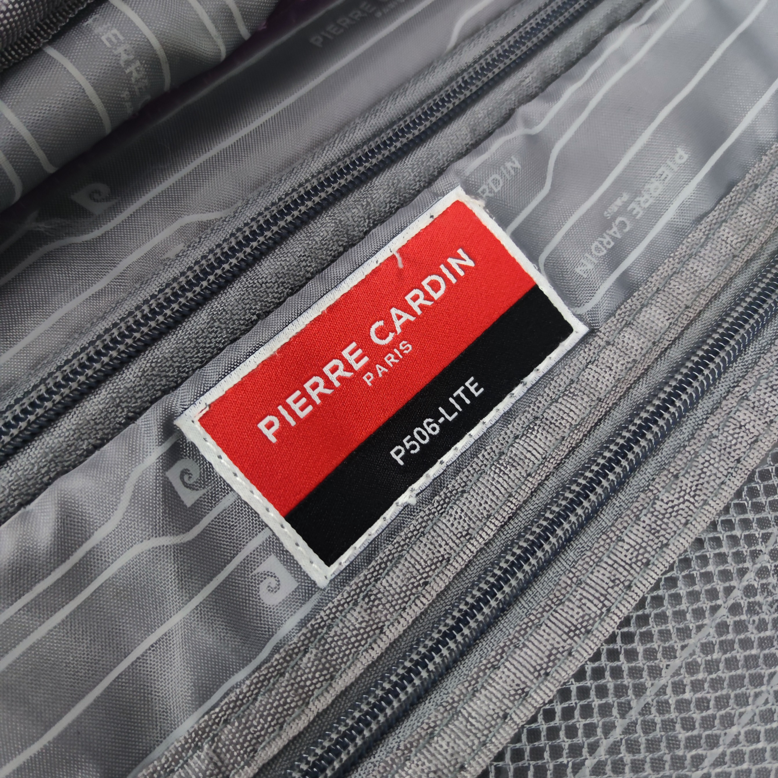 Pierre Cardin 1918 Spinner Hardcase Luggage 20 Inch Purple ✔️