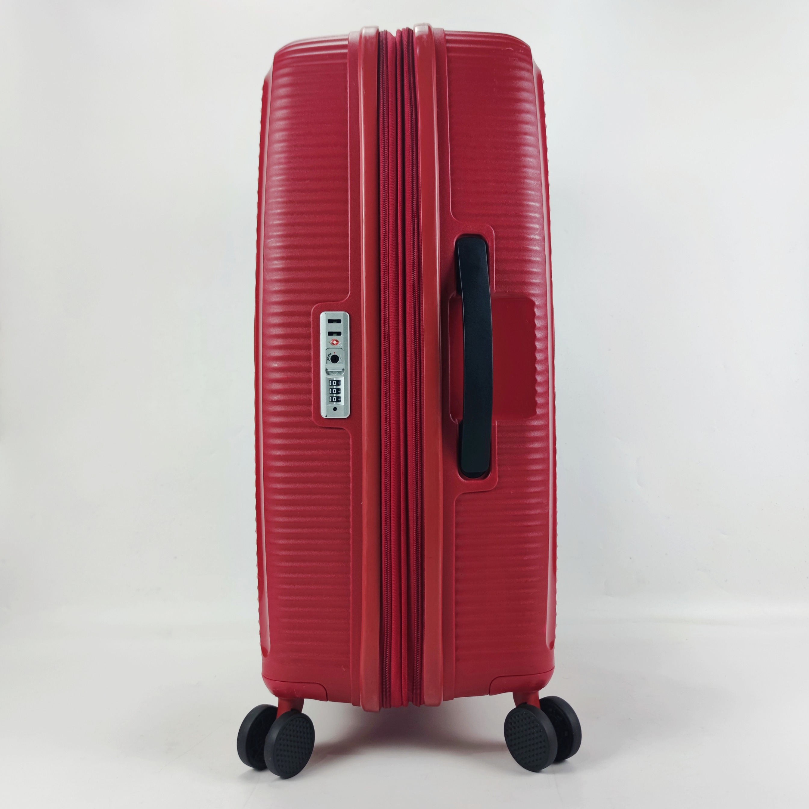 American Tourister Curio Soundbox Spinner Hardcase Luggage 26 Inch Red ✔️