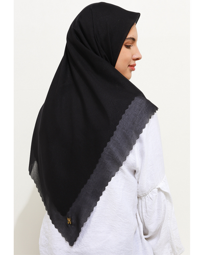 Leena plain scarves black