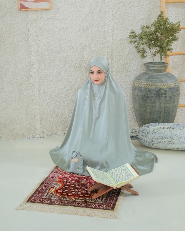 Aisya Prayer Robe - Jumbo Size