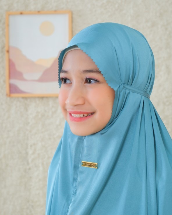Aisya Prayer Robe - Teen Size