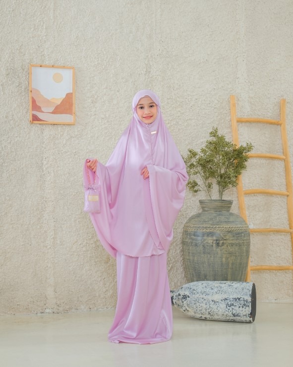 Aisya Prayer Robe - Teen Size
