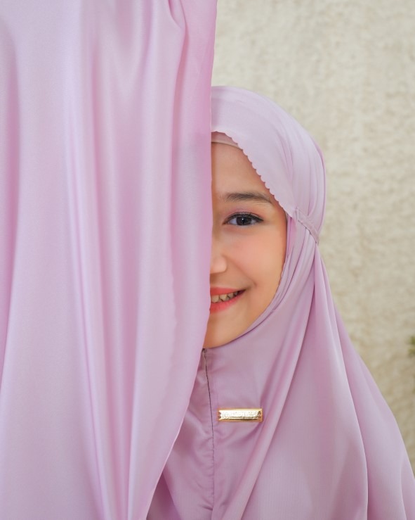 Aisya Prayer Robe - Teen Size