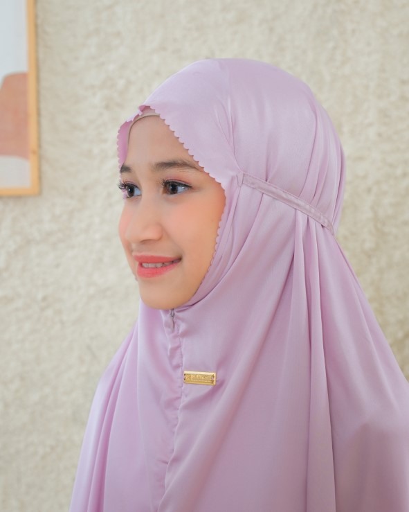 Aisya Prayer Robe - Teen Size