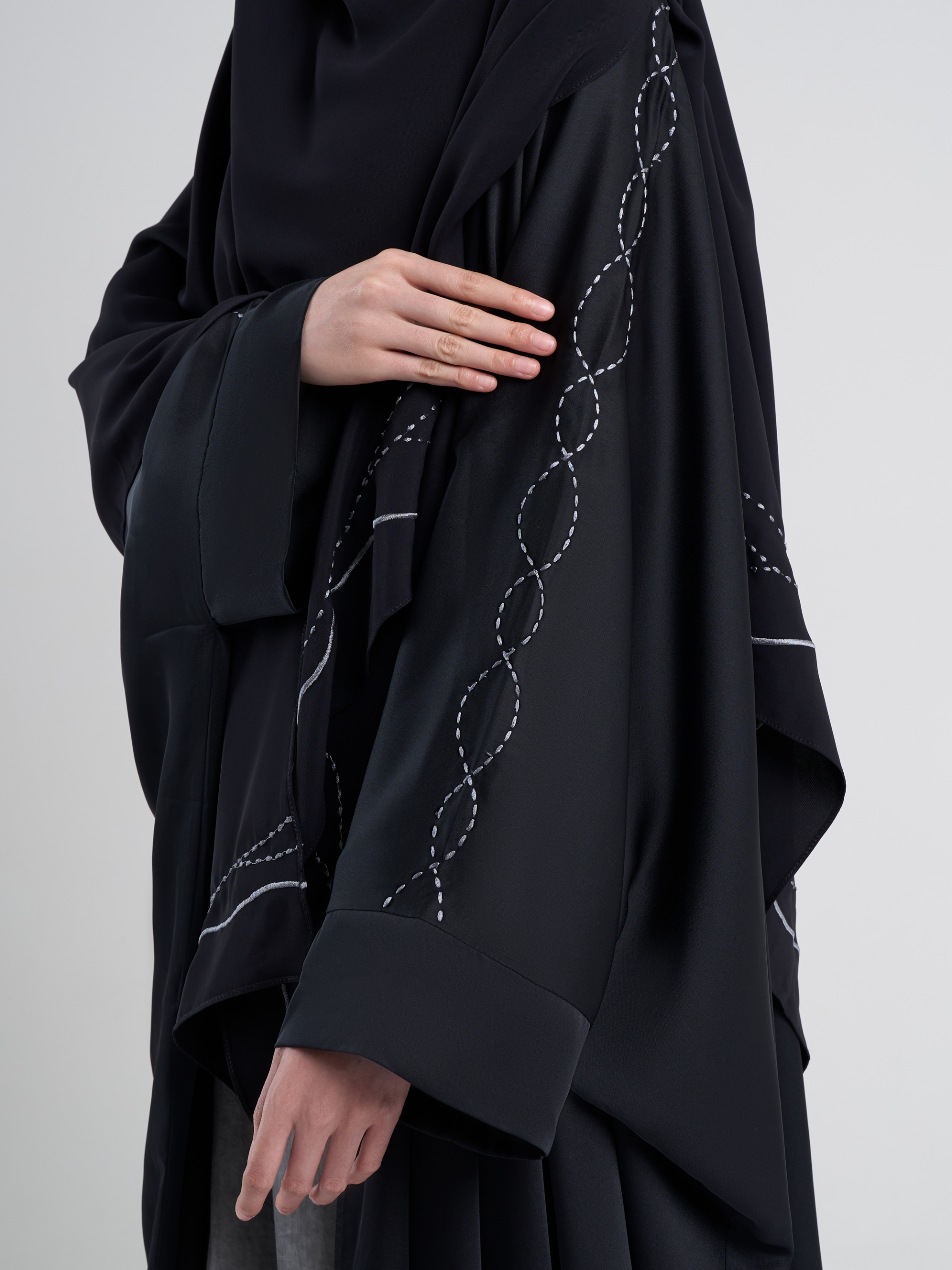 Amaya Outer - Outer Kaftan Satin