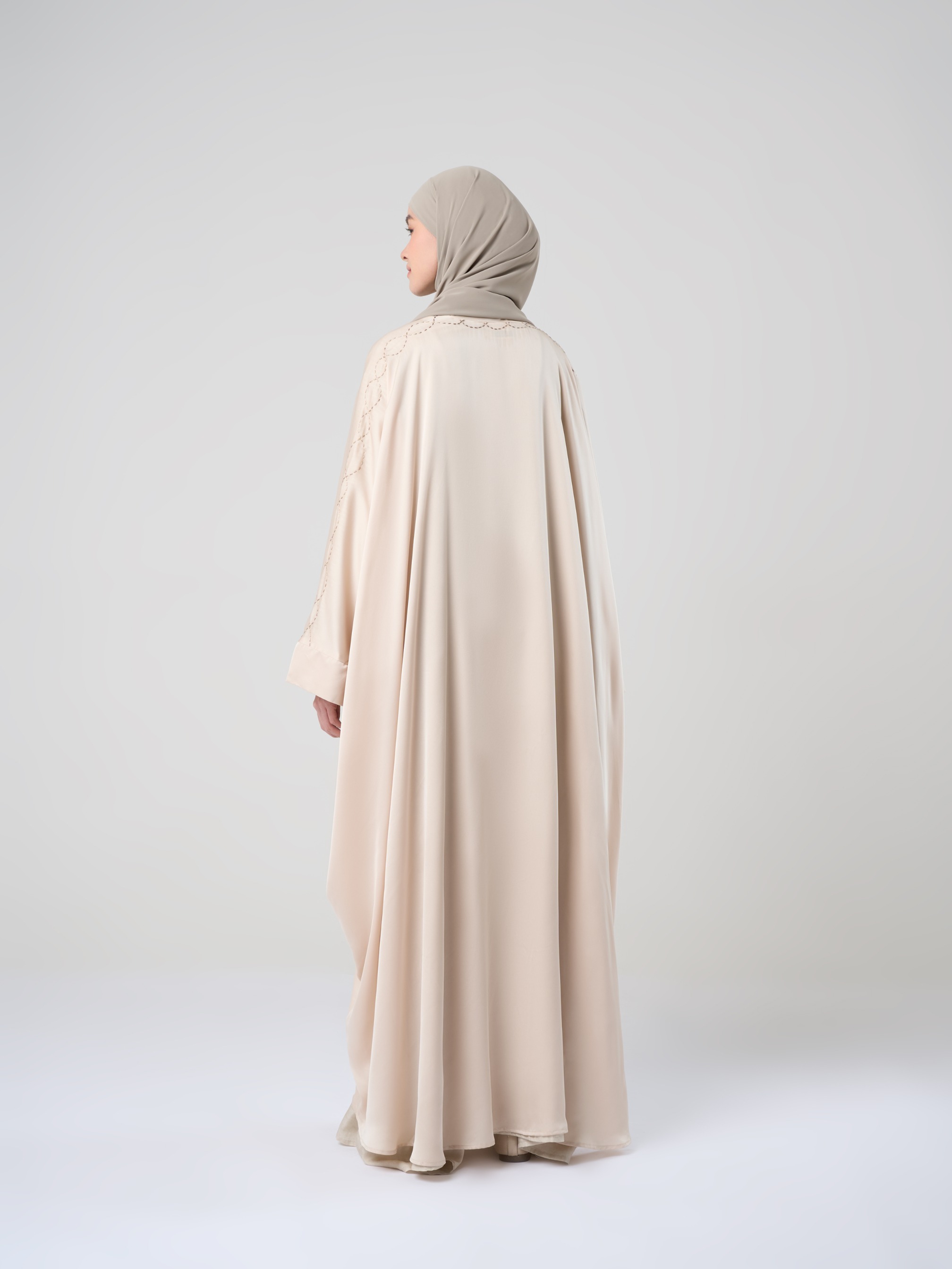 Amaya Outer - Outer Kaftan Satin