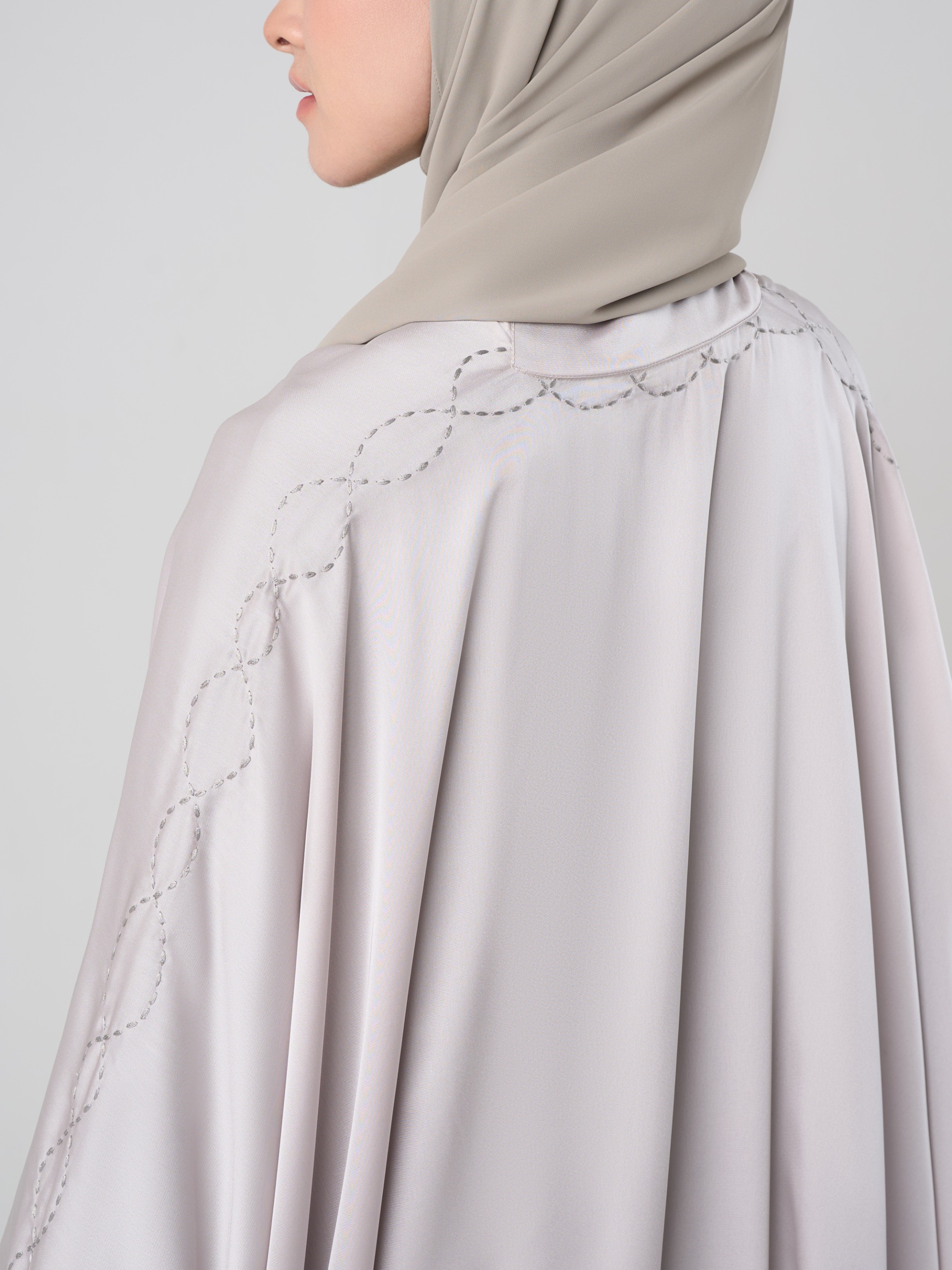 Amaya Outer - Outer Kaftan Satin