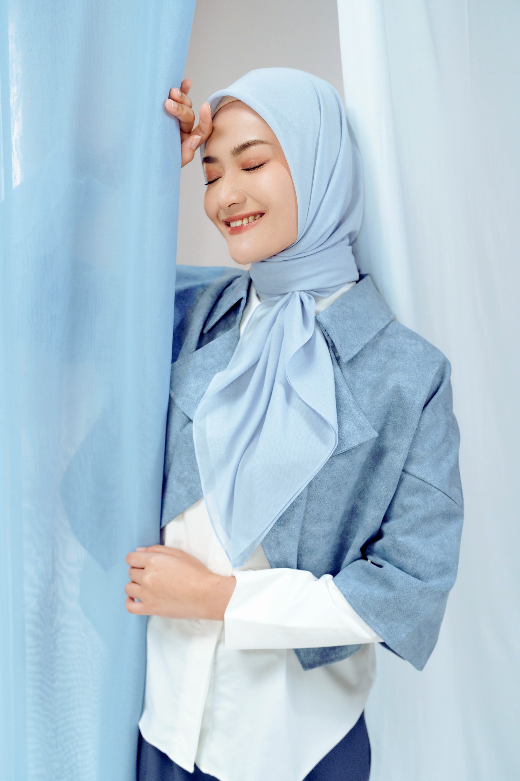 Plain Ultrasoft -  Hijab Segiempat Polos Premium