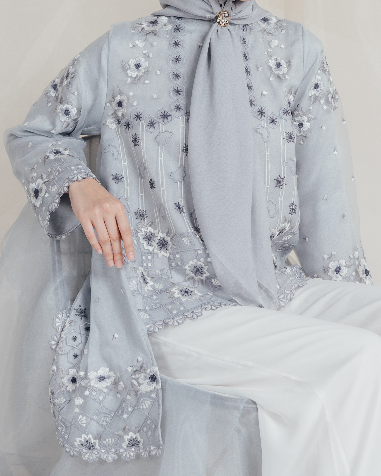 Kazumi Top - Blouse Motif Bunga Sakura Premium