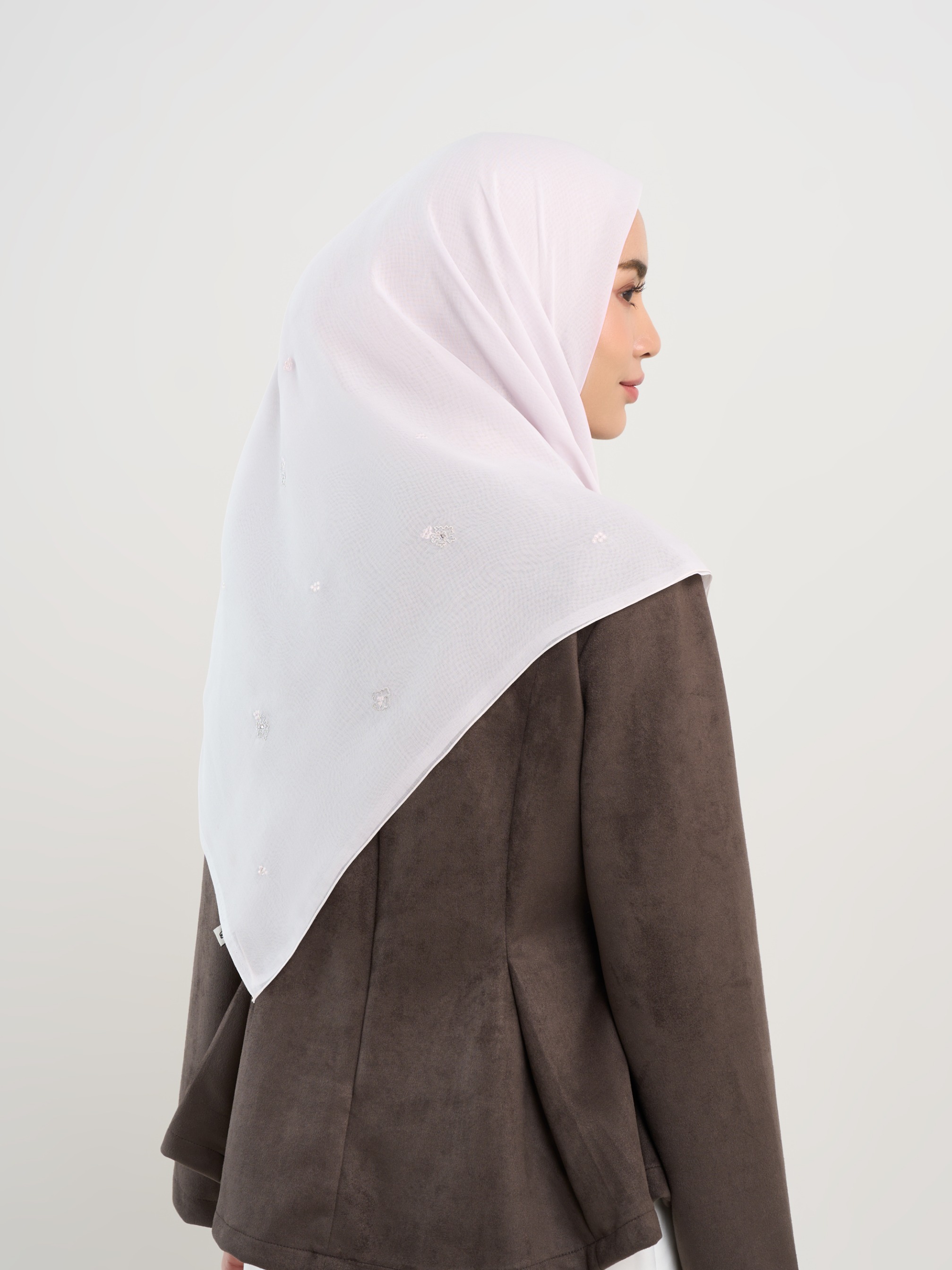 Kenna Embroidery - Hijab Segiempat Bordir Bunga Crystal