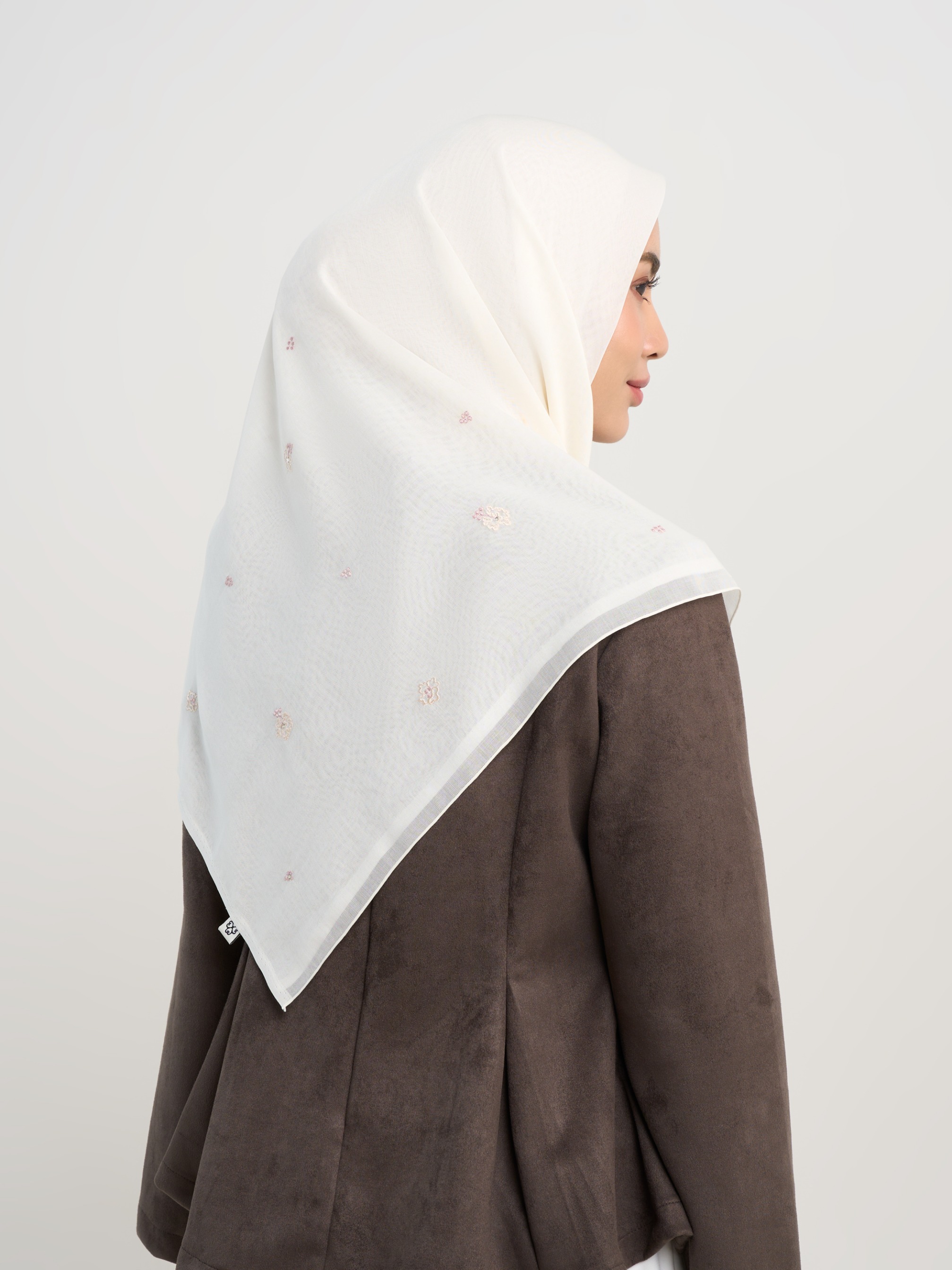 Kenna Embroidery - Hijab Segiempat Bordir Bunga Crystal