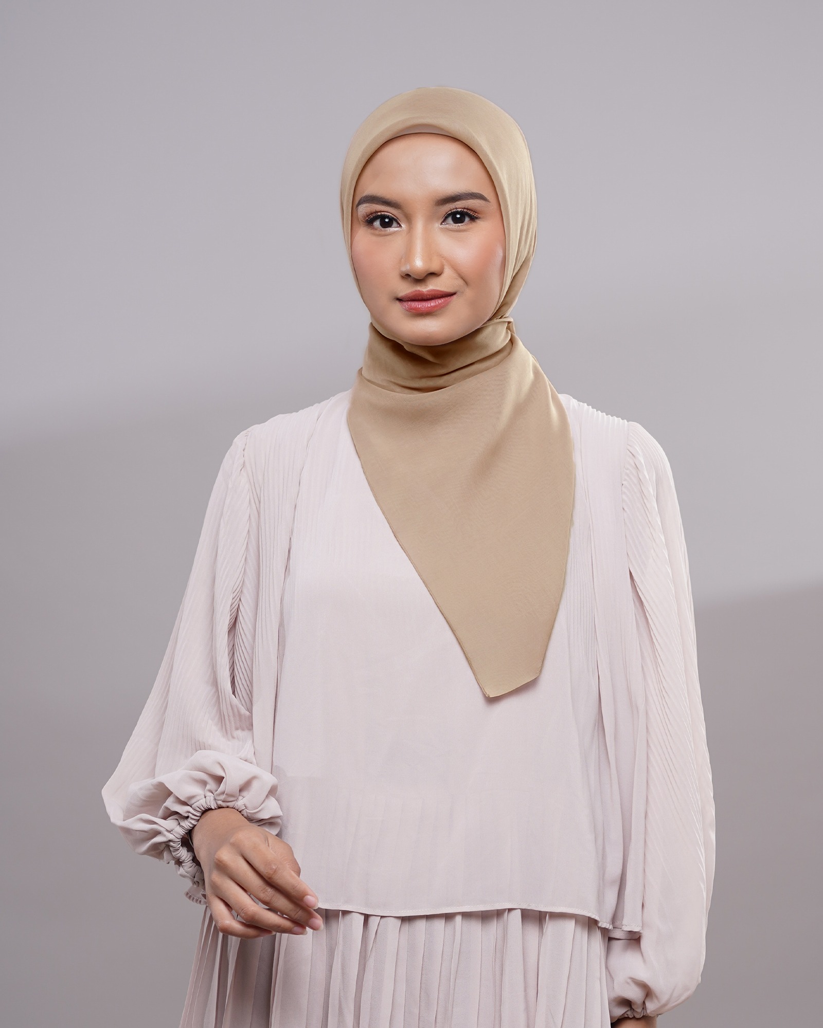 Plain Paris - Hijab Segiempat Paris Jepang Premium Brown and Cream Series