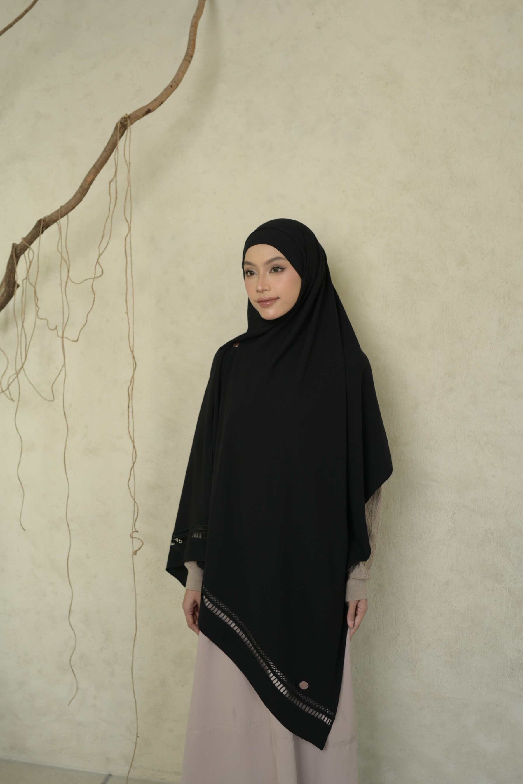 Connection by napocut x Itsar Syar’i - Sila Scarf