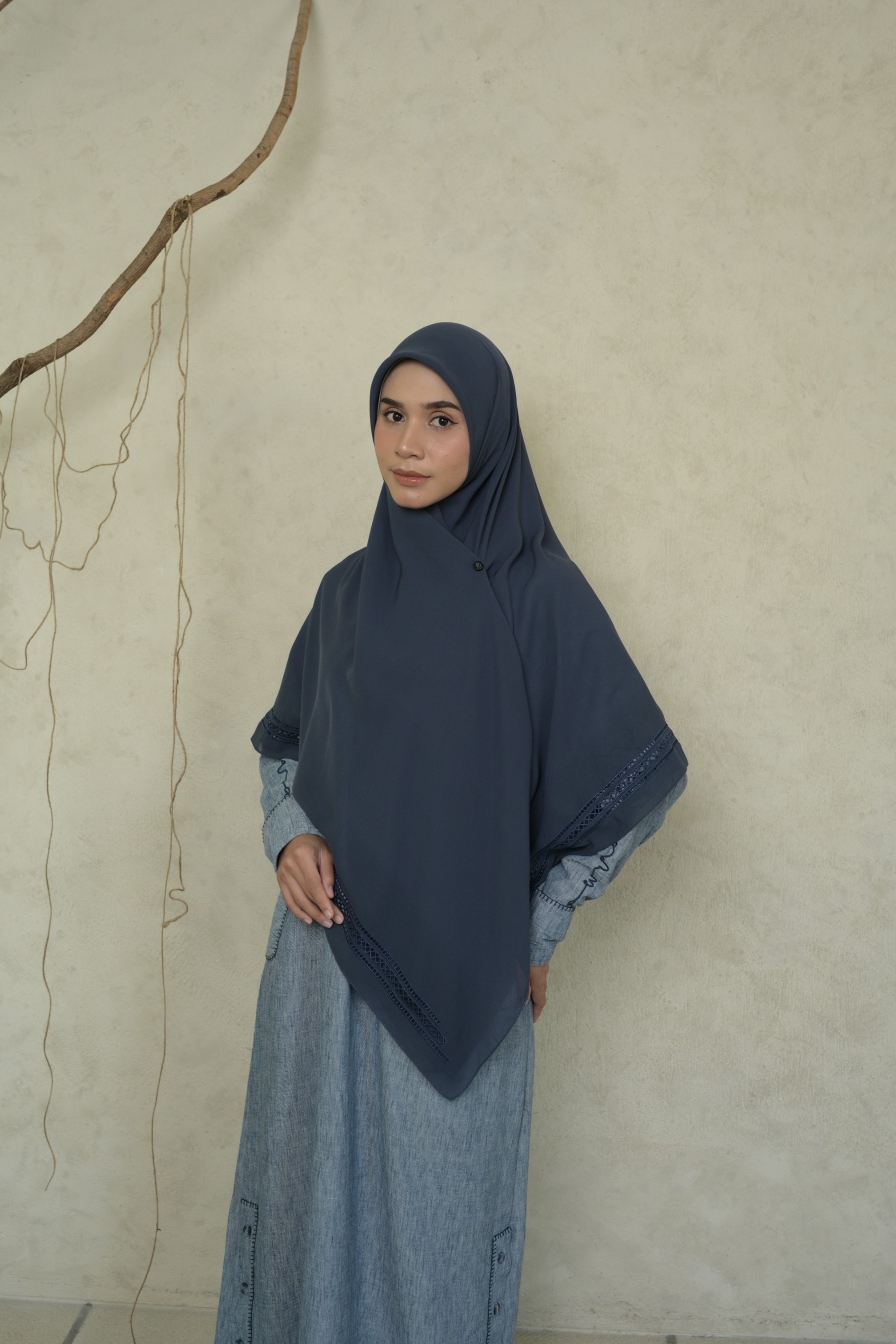 Connection by napocut x Itsar Syar’i - Sila Scarf