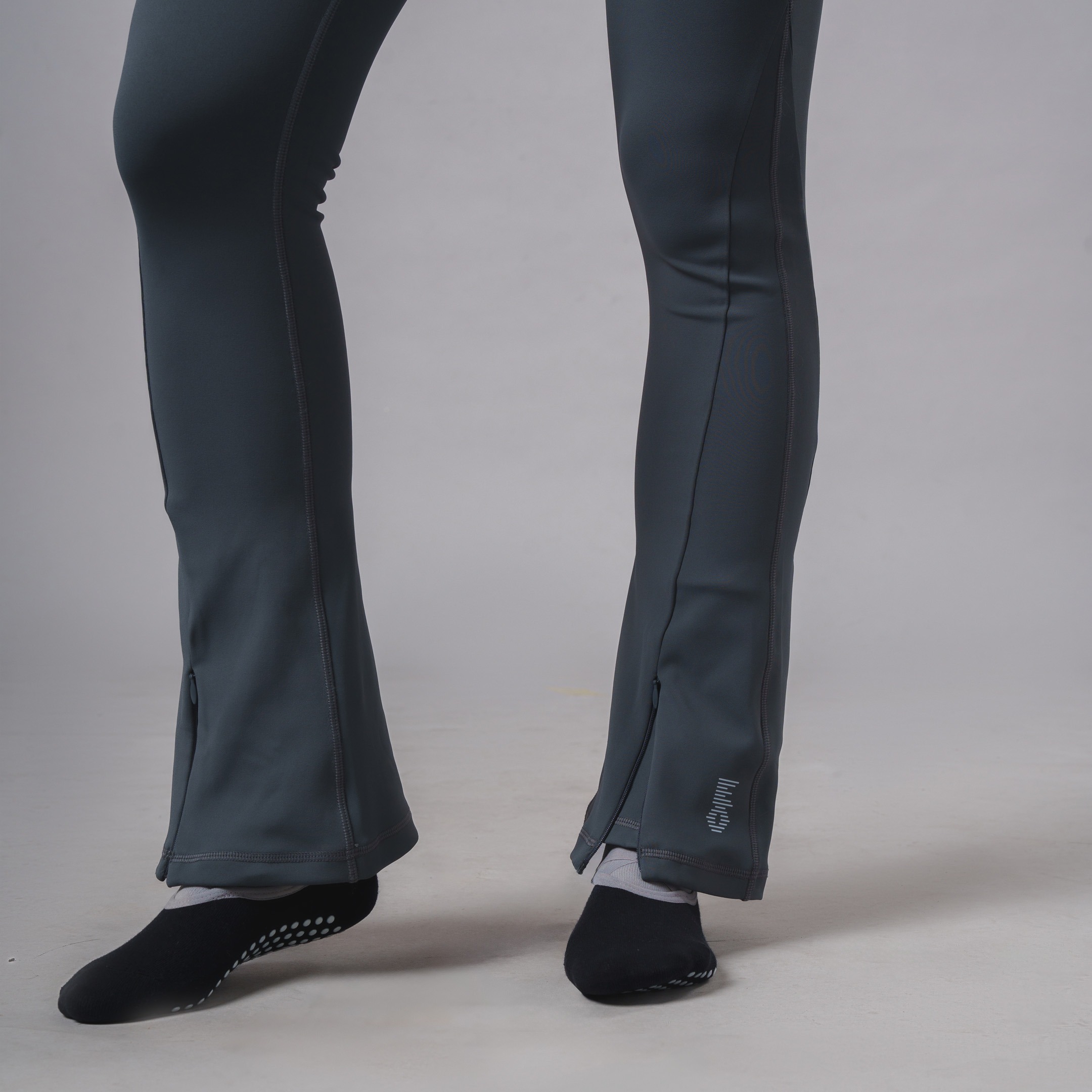 EasyOn Emma Bootcut Legging - Celana Legging Olahraga