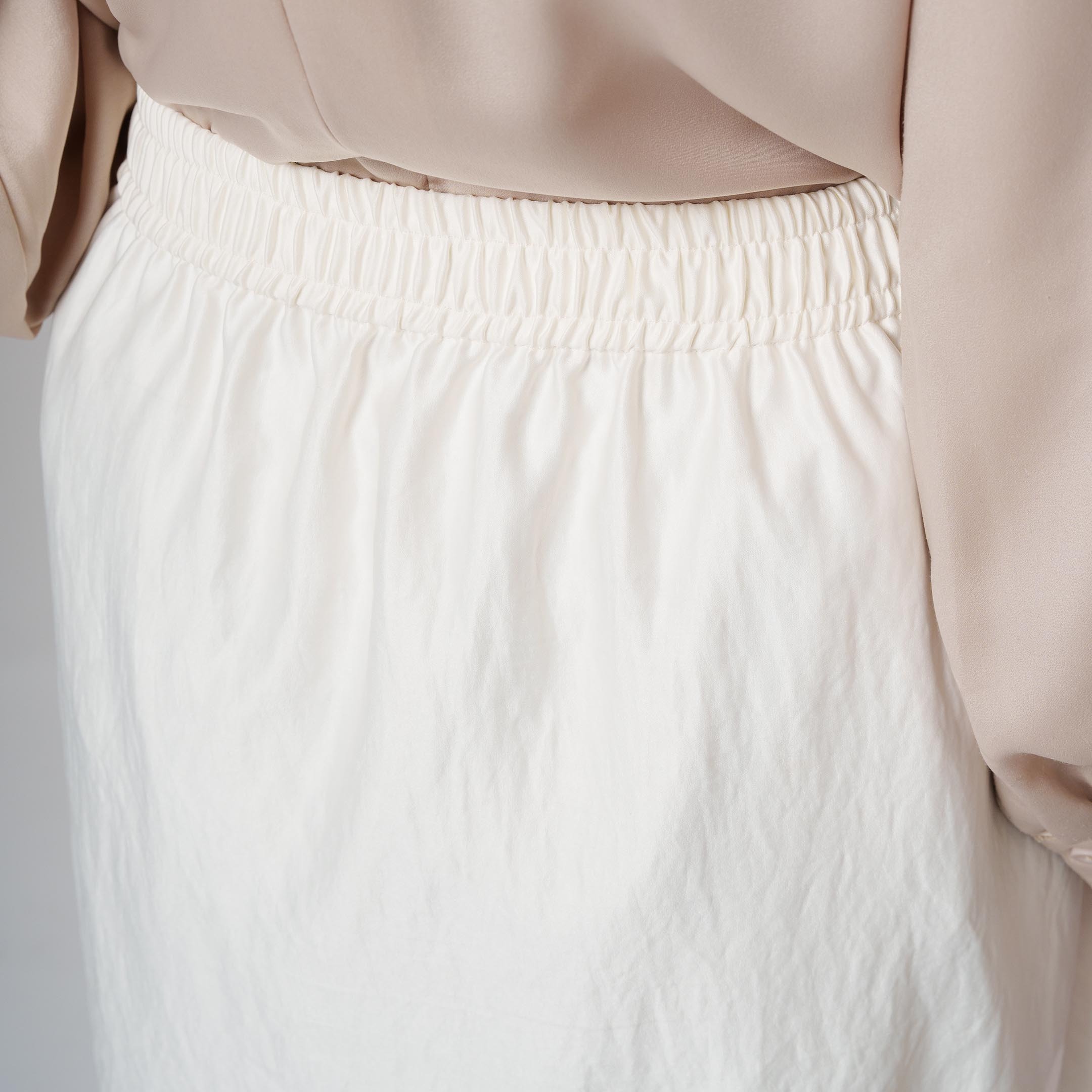 Hilya Skirt - Rok Satin Silk Premium