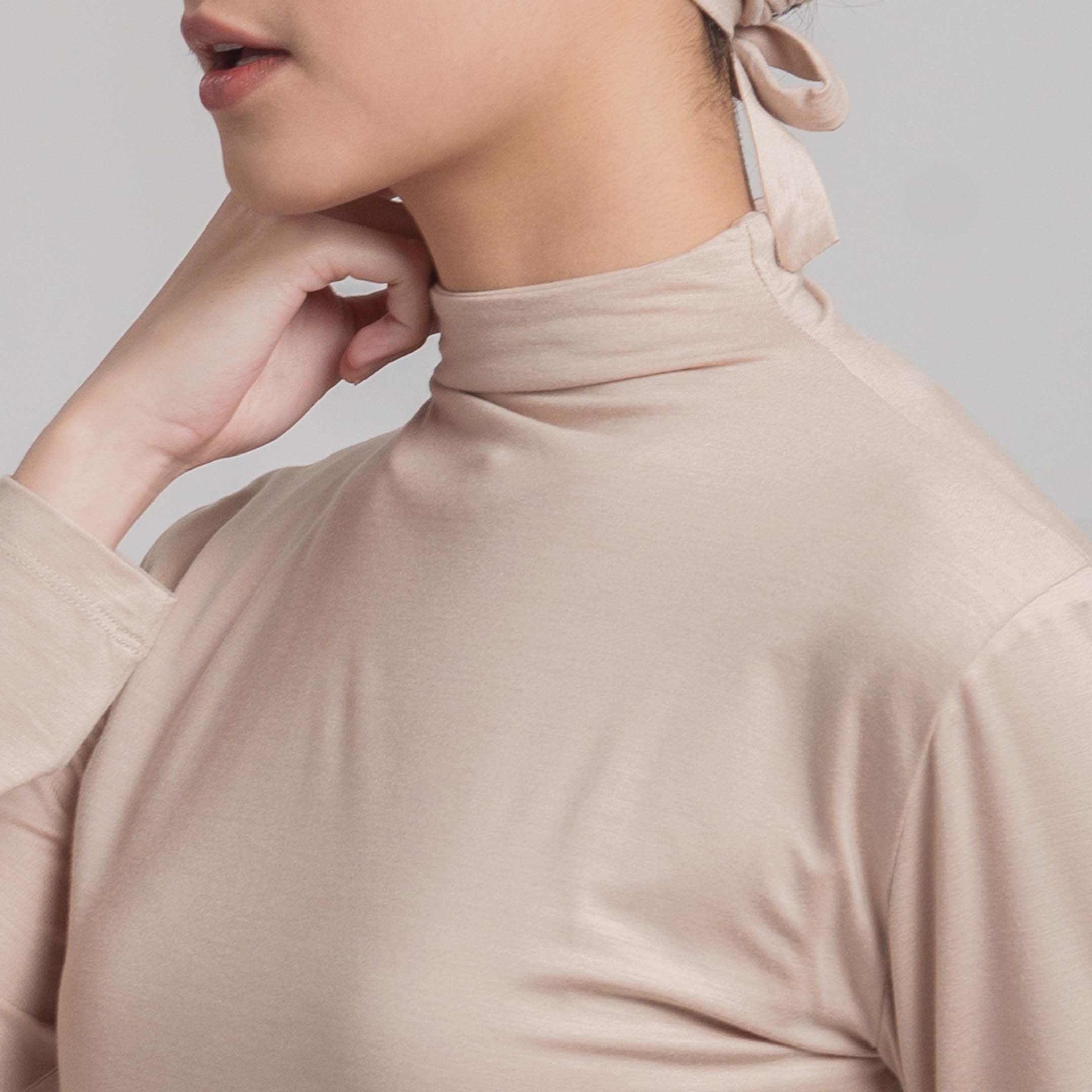 Essential Turtleneck Top - Manset Tencel Premium