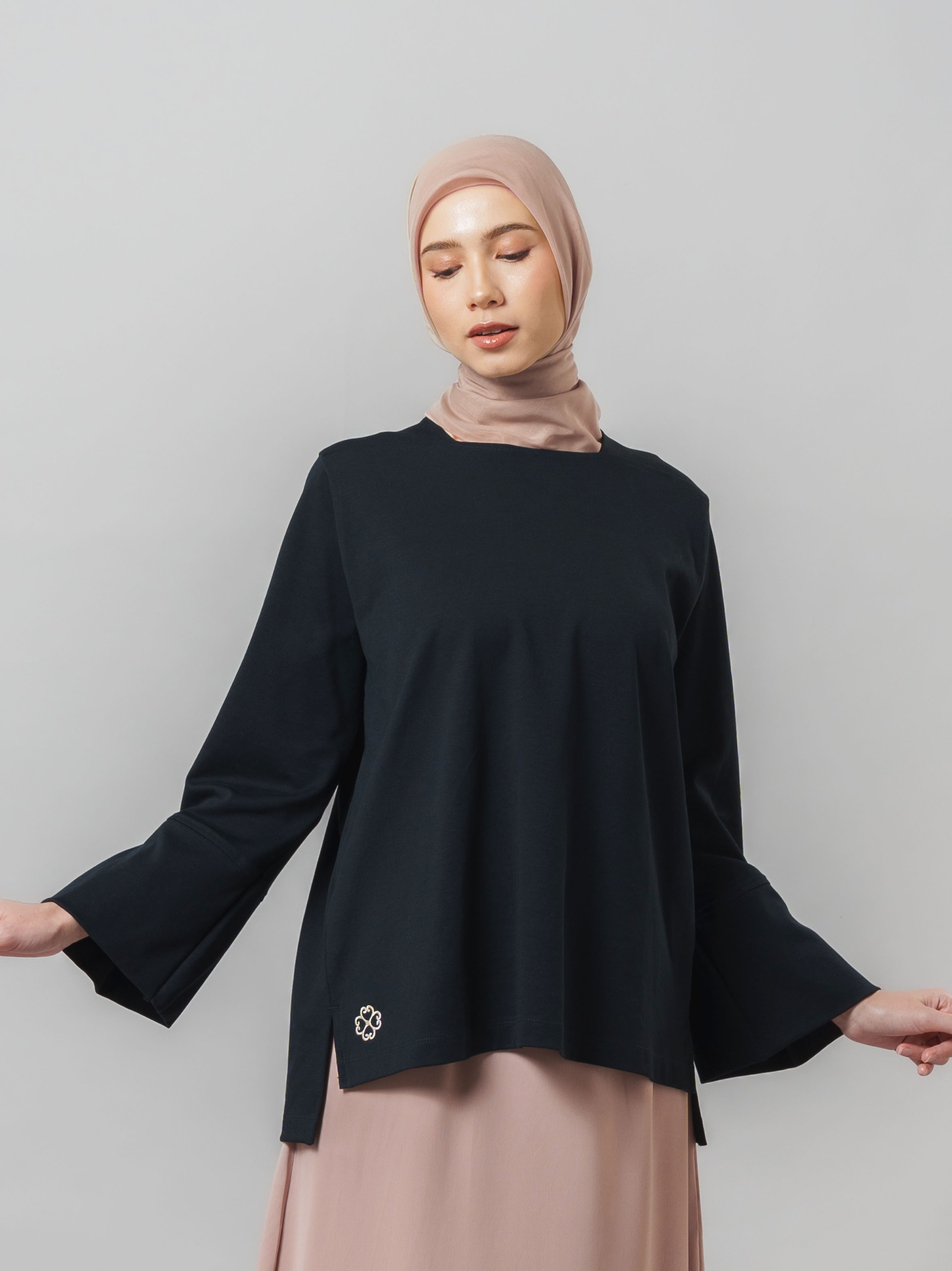 Sera Top - Blouse Polos Lengan Panjang
