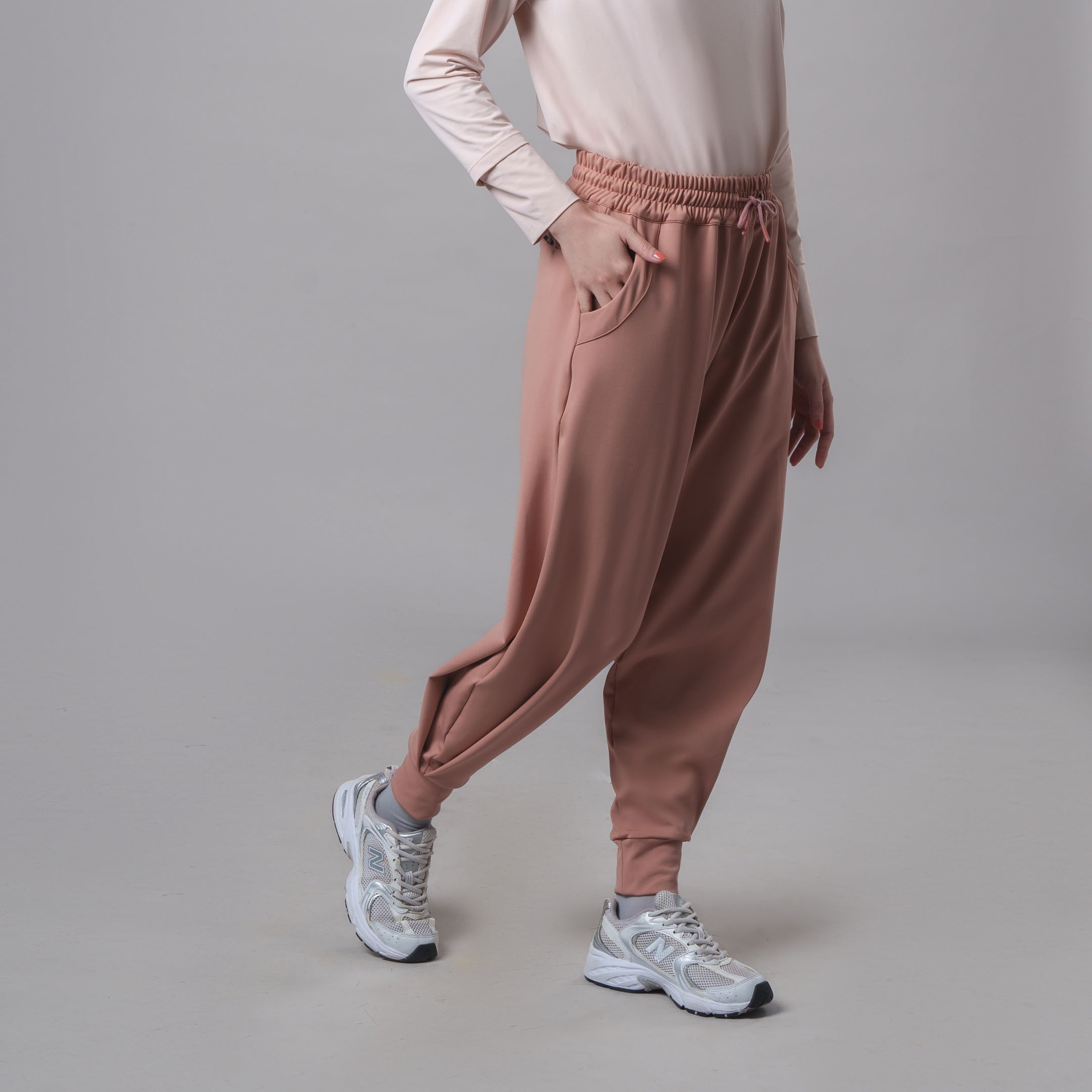 EasyOn Celia Jogger Pants - Celana Training Olahraga