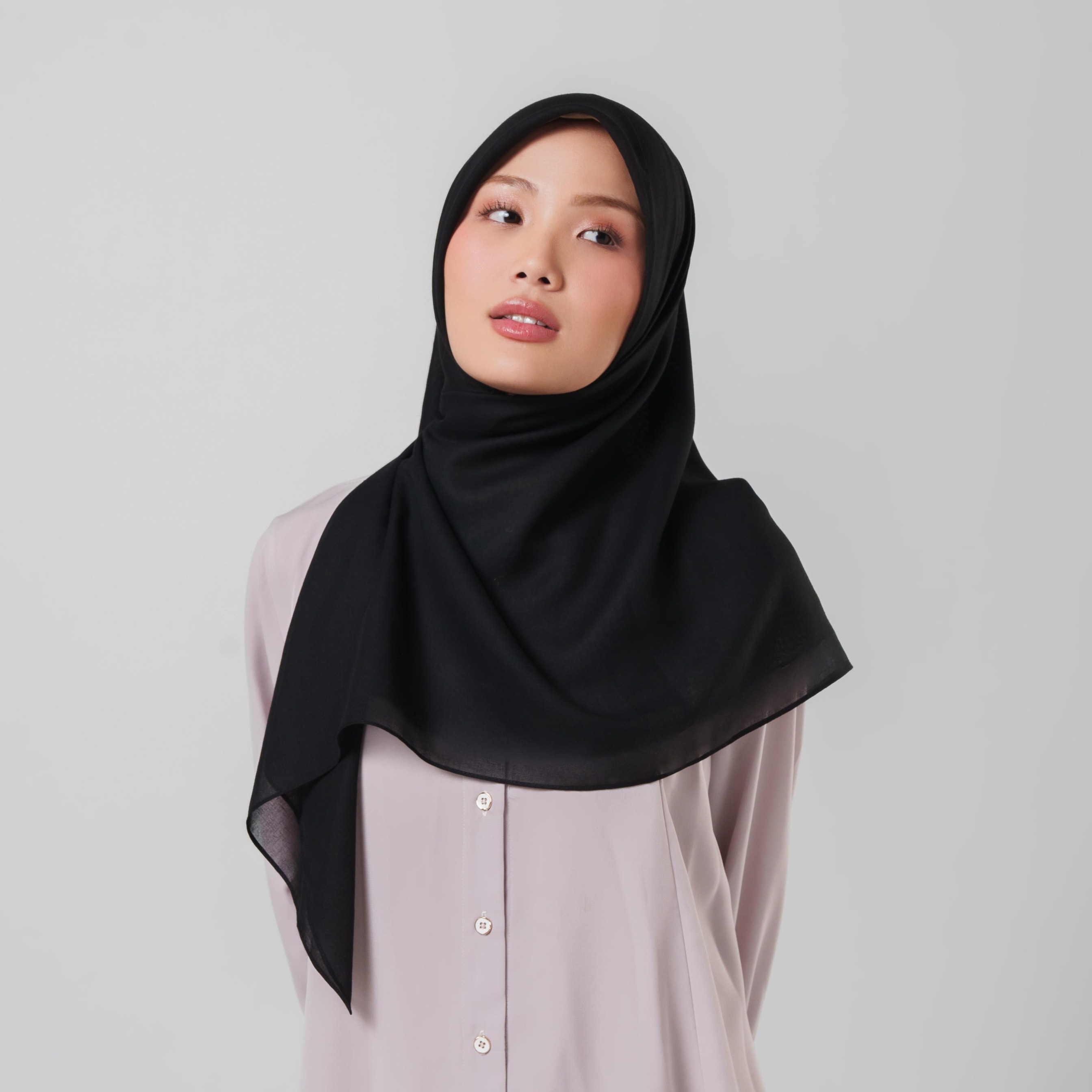 Plain Ultrasoft -  Hijab Segiempat Polos Premium