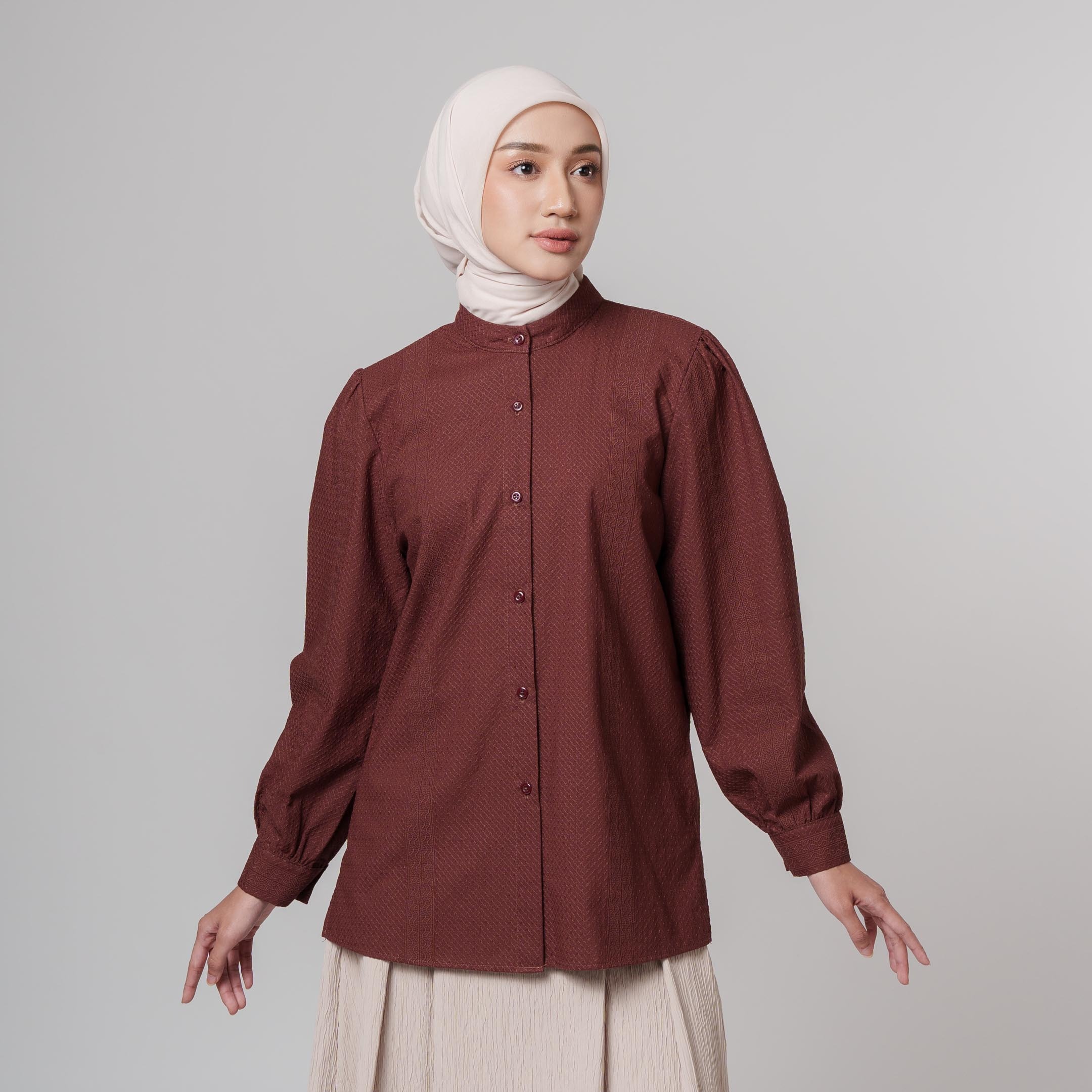 Rayan Top - Kemeja Bordir Wanita