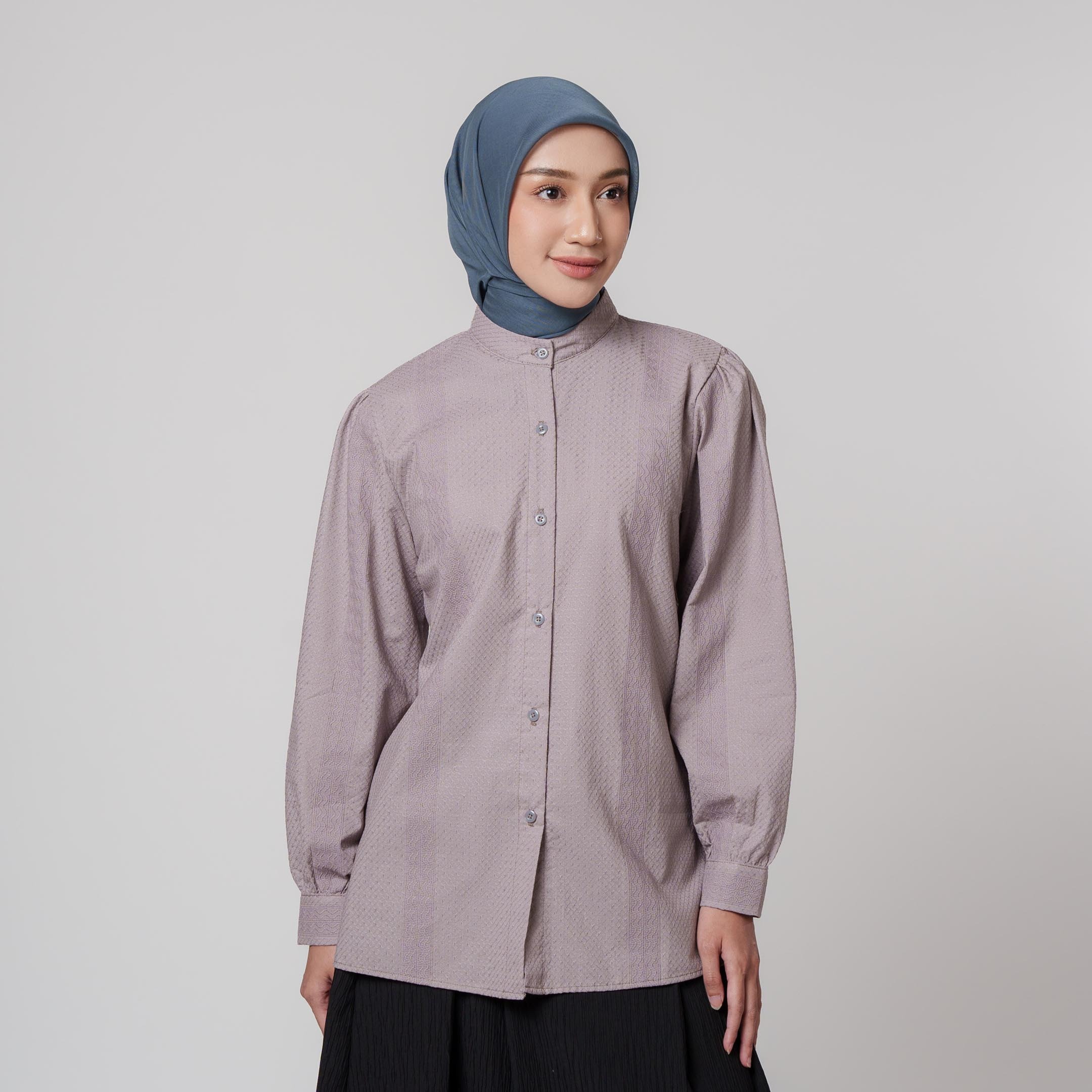 Rayan Top - Kemeja Bordir Wanita