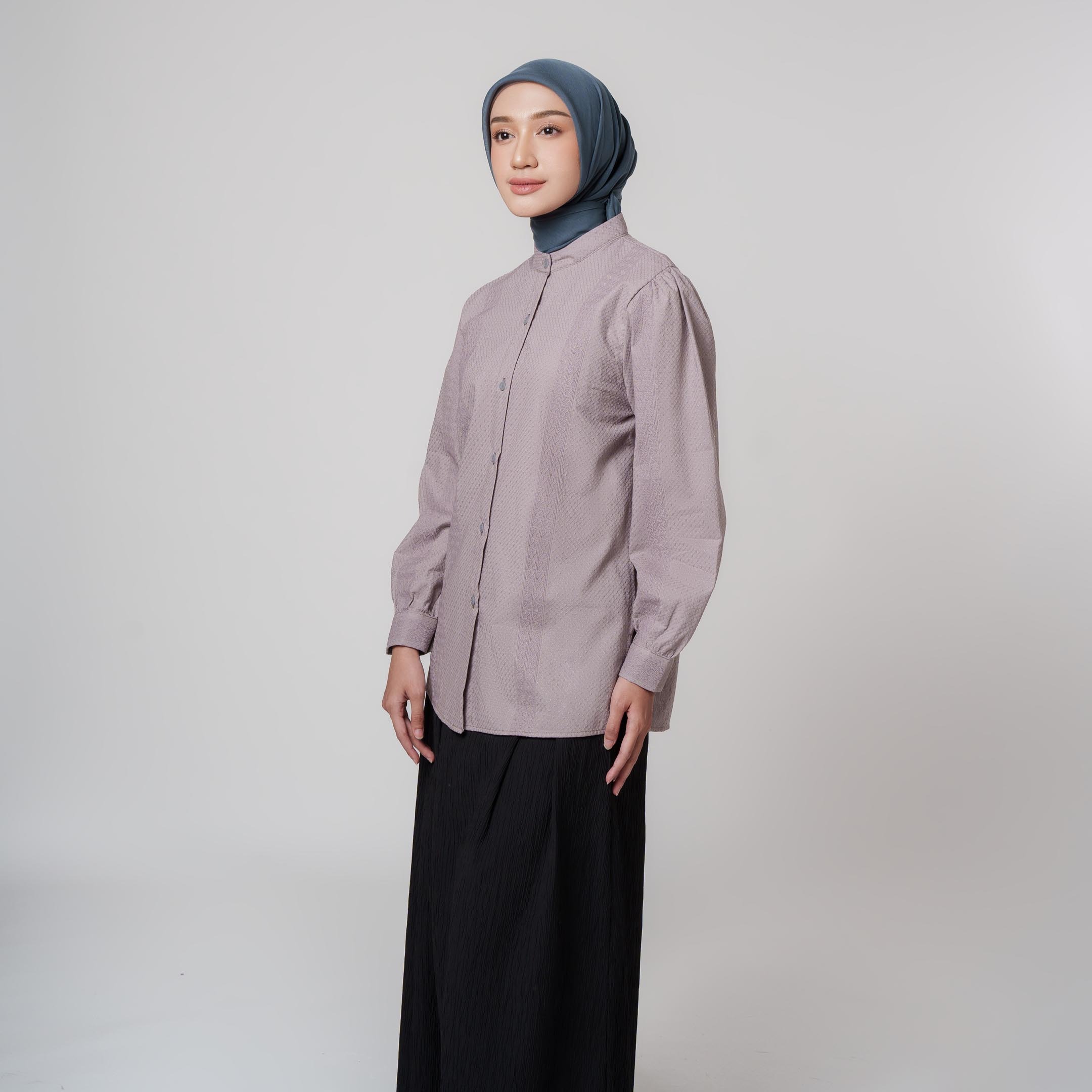 Rayan Top - Kemeja Bordir Wanita