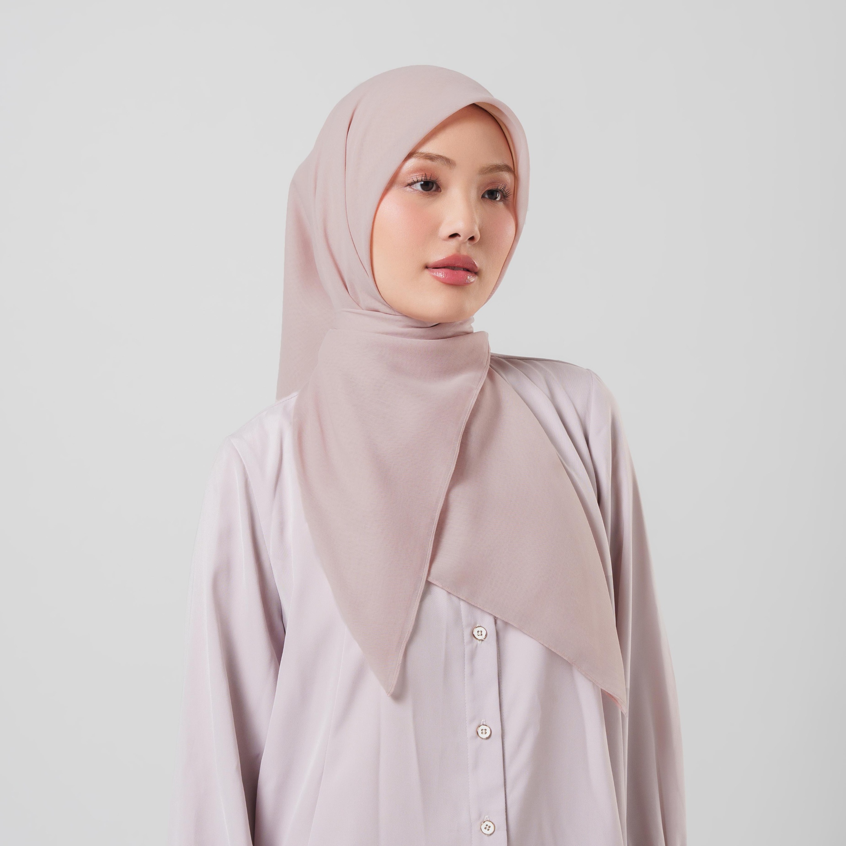 Plain Ultrasoft -  Hijab Segiempat Polos Premium