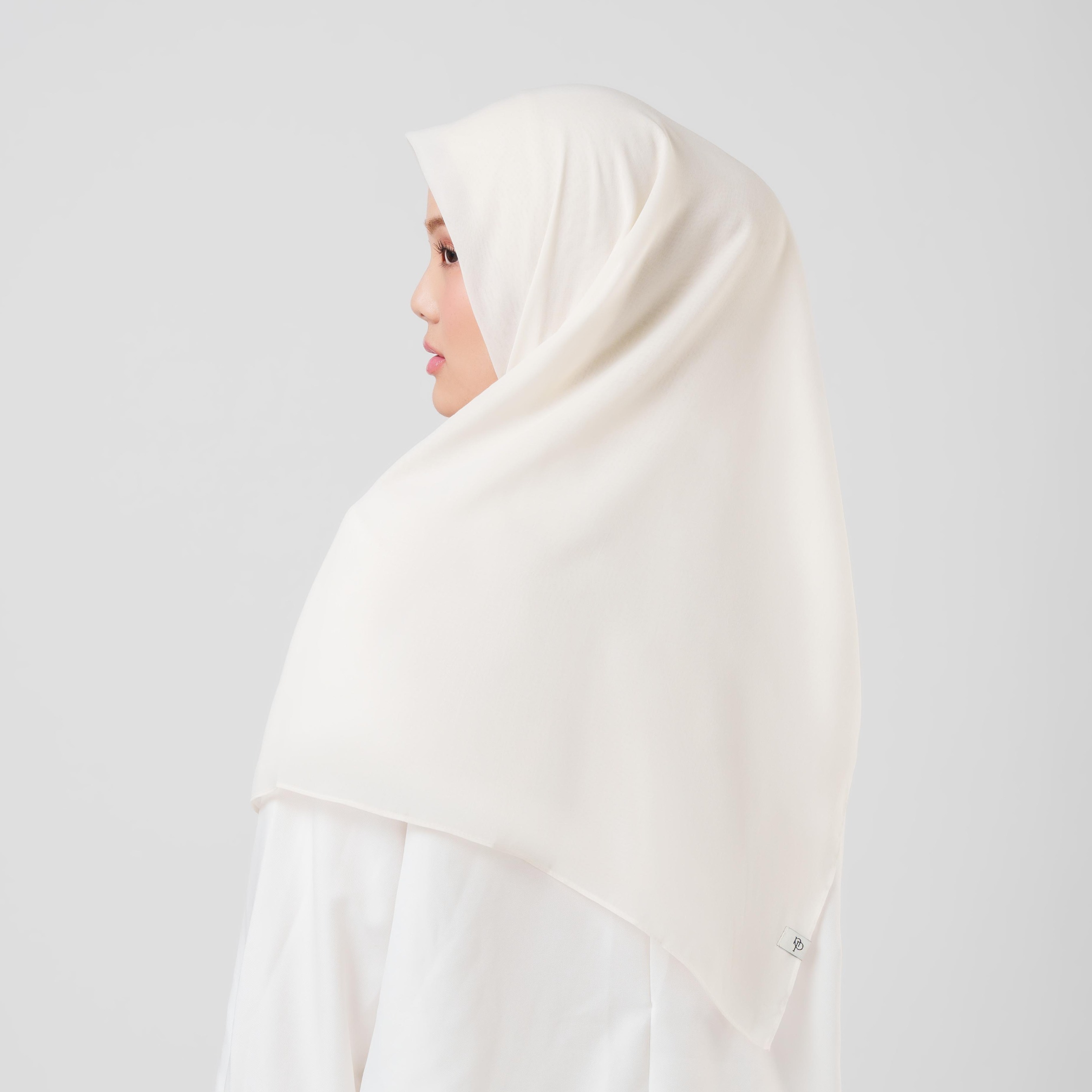 Plain Ultrasoft -  Hijab Segiempat Polos Premium