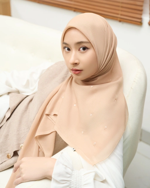 Image of Zyra Embroidery - Hijab Segiempat Bordir Bunga