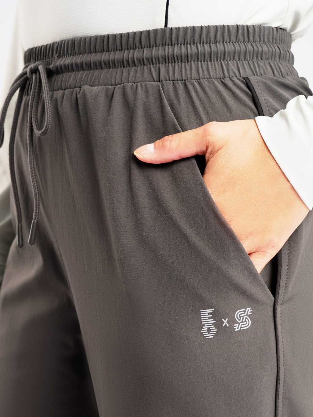 EasyOn x Soraya Larasati - Soraya Training Pants
