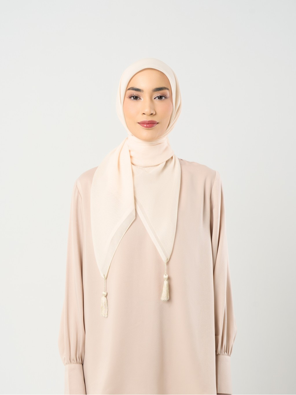 Plain Tassel New Colors - Hijab Segiempat Paris Jepang Premium Ronce 115 x 115 cm