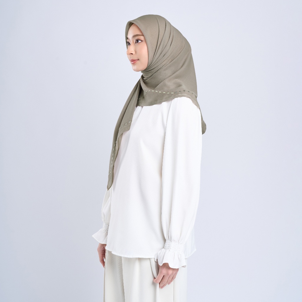 Haniya Embroidery - Hijab Segiempat Bordir Jejak Langkah