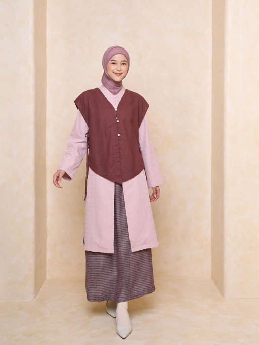 Image of Gema Vest - Outer Wanita